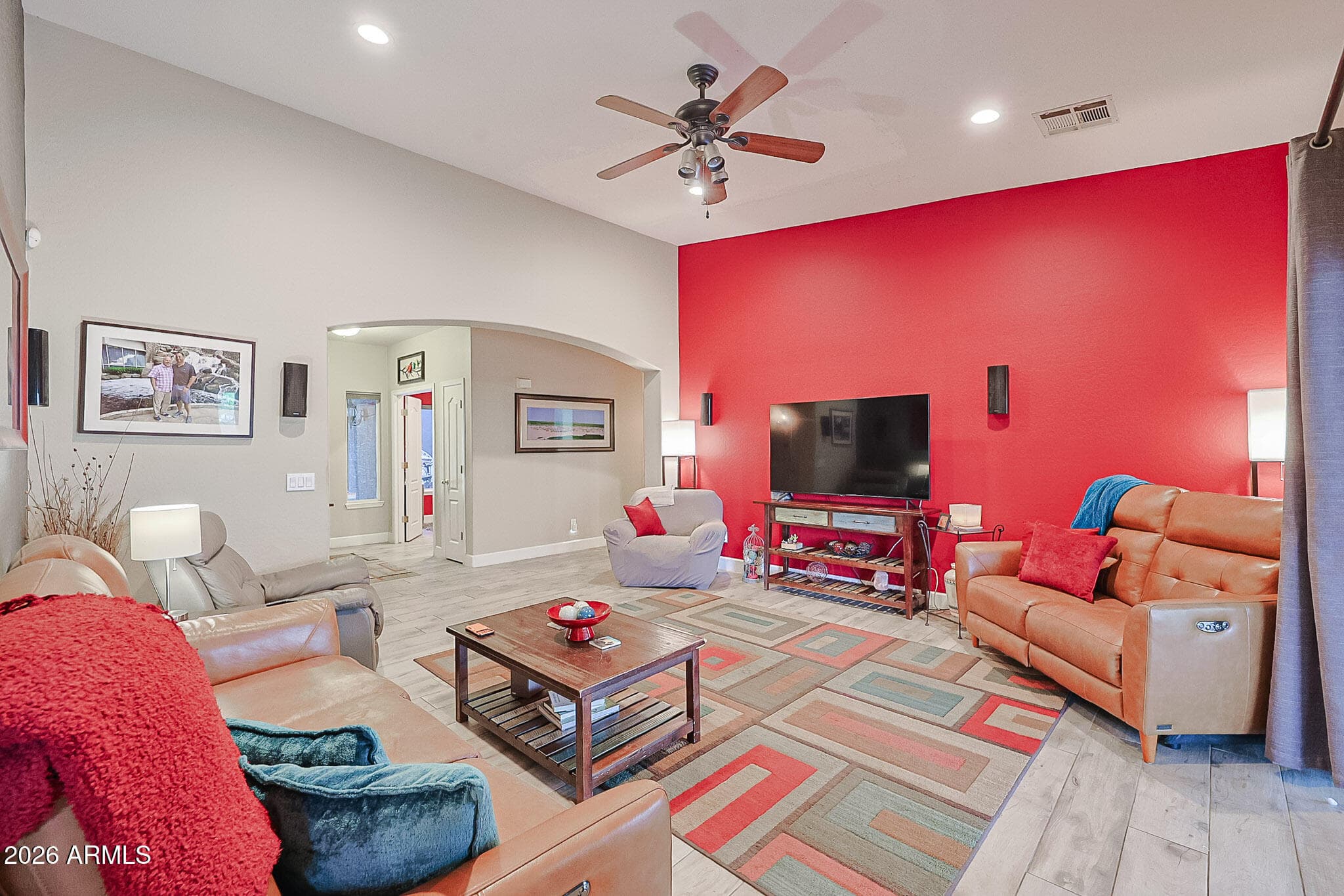 2334 W Myrtle Avenue — photo 6
