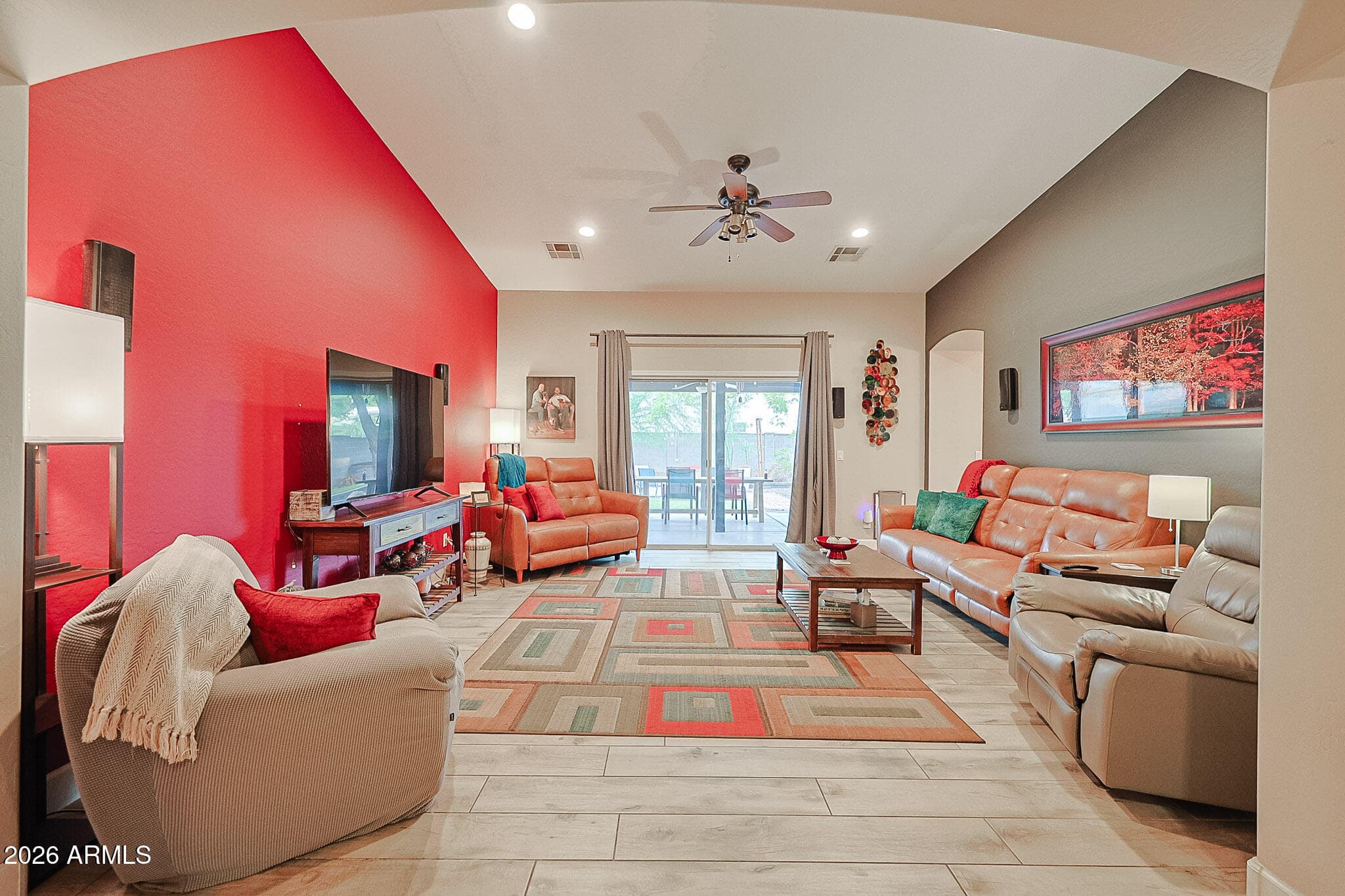 2334 W Myrtle Avenue — photo 7