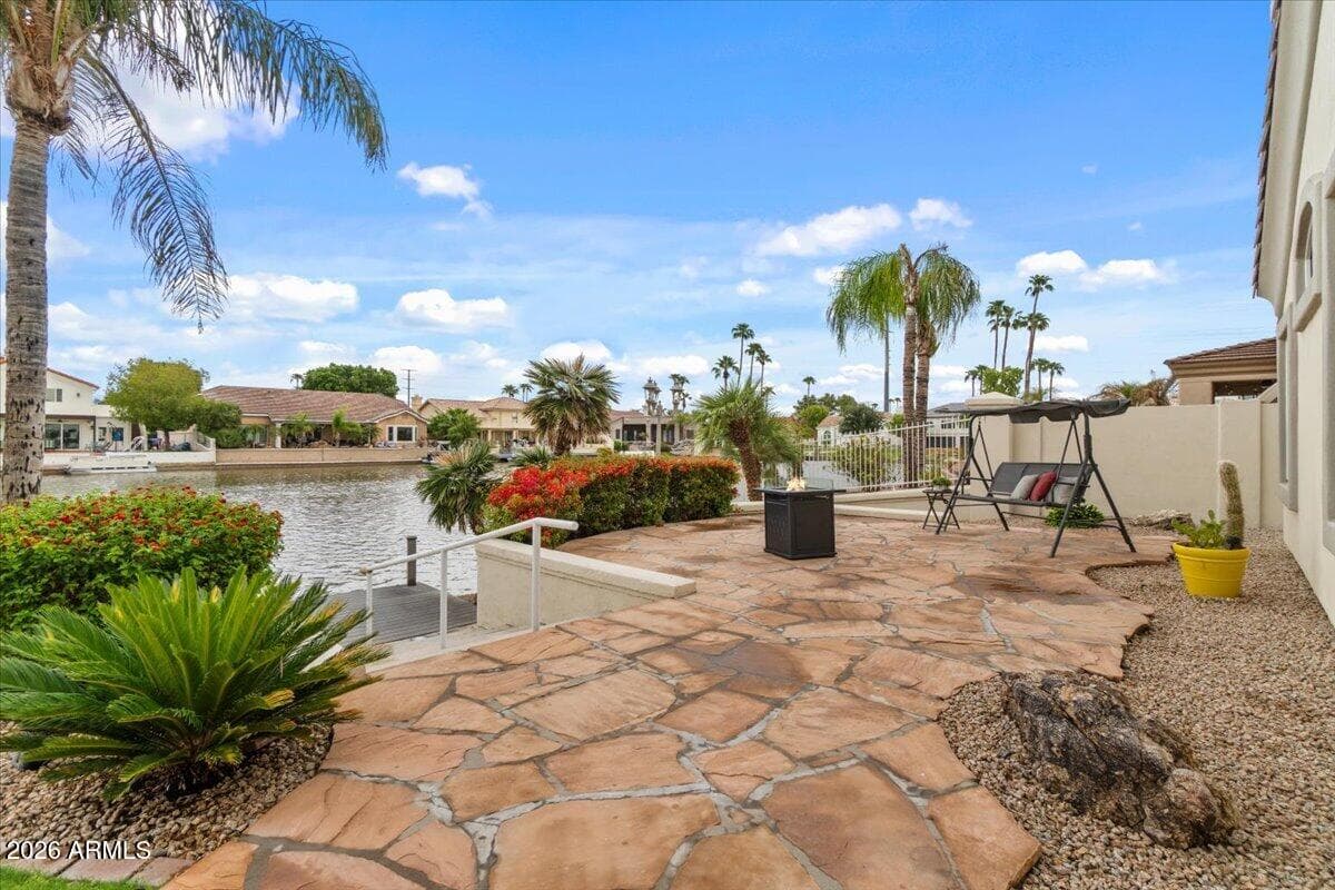 1902 E Willow Tree Court — photo 3