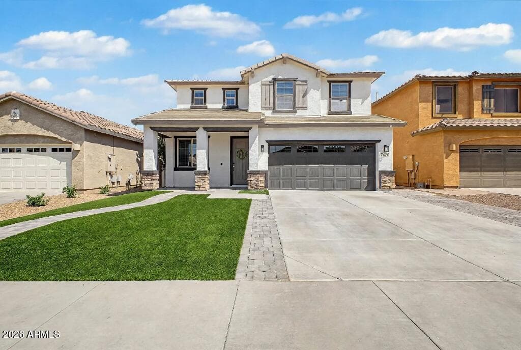 3912 E Blue Spruce Lane