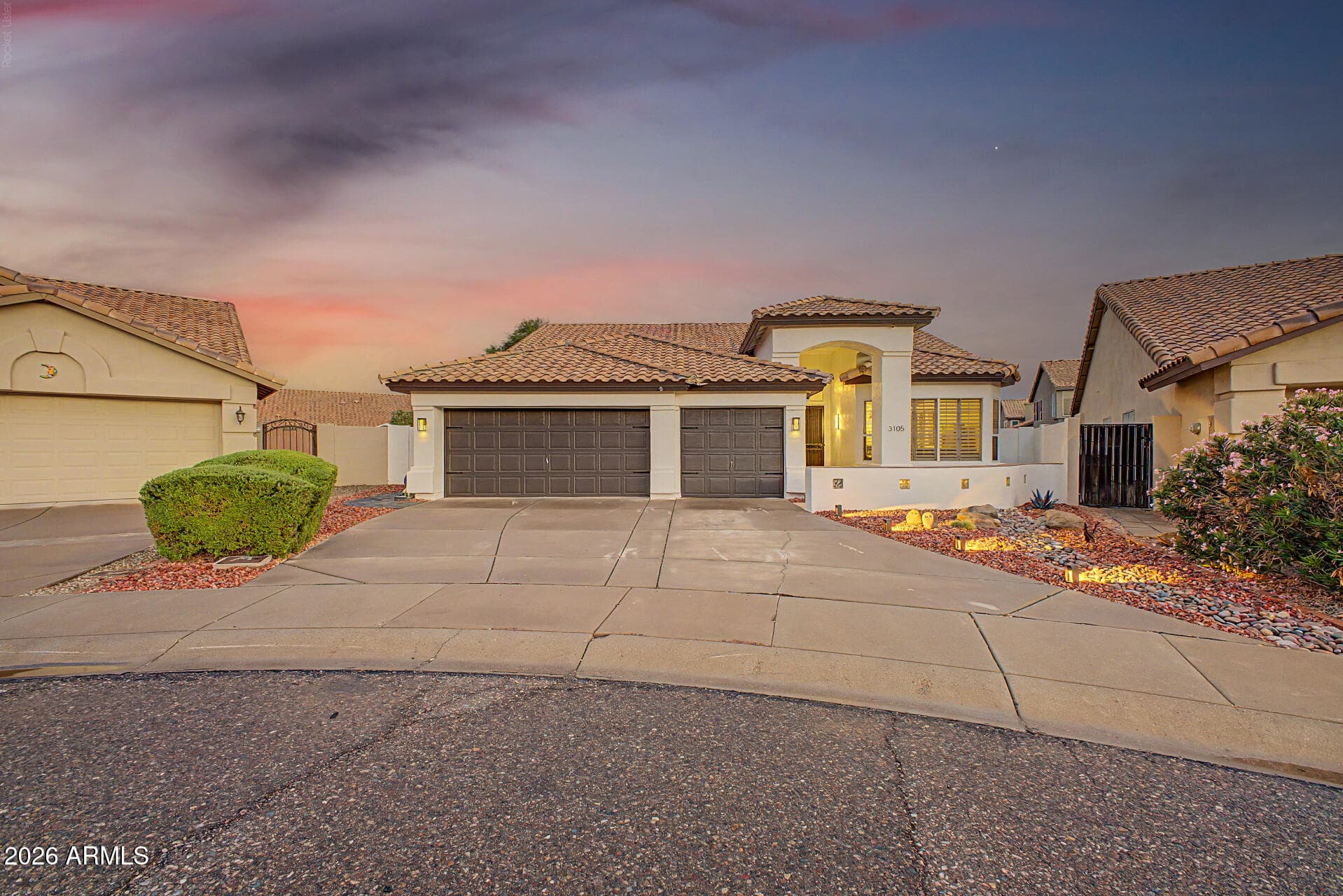 3105 E Hiddenview Drive — photo 2