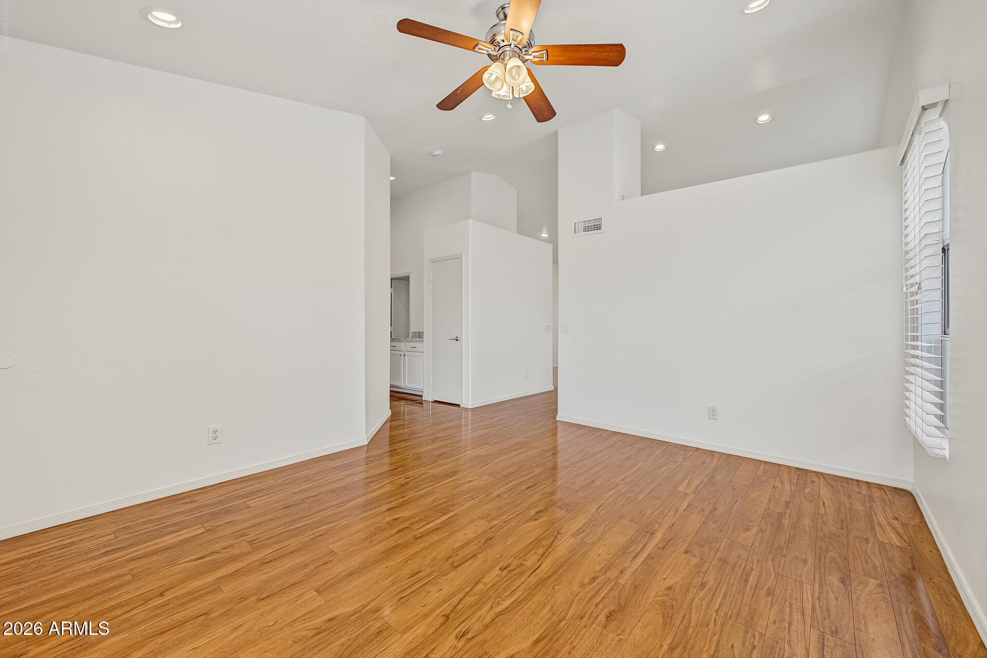 742 N Harmony Avenue — photo 7