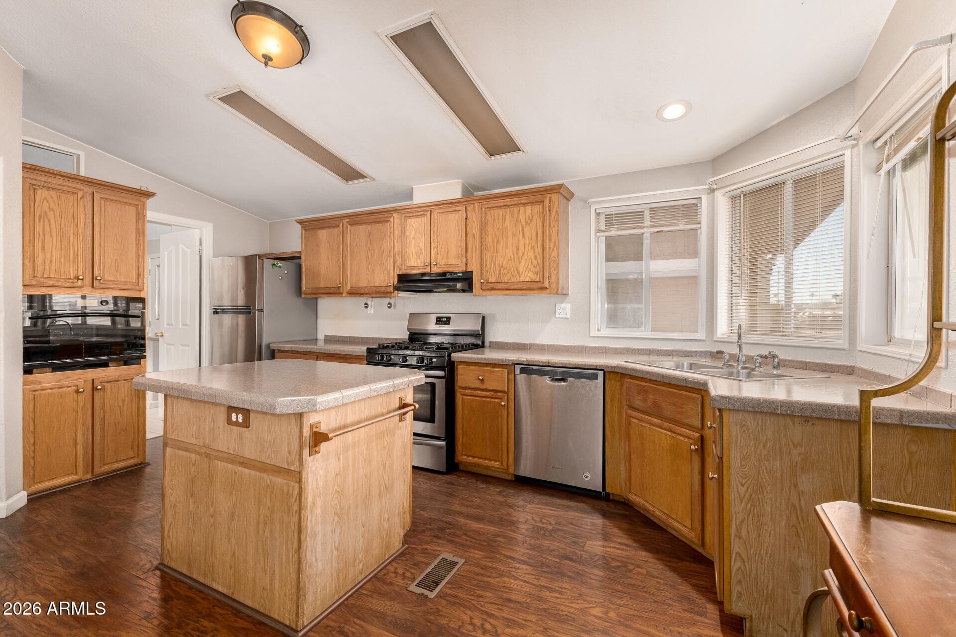 2650 W Union Hills Drive 135 — photo 6