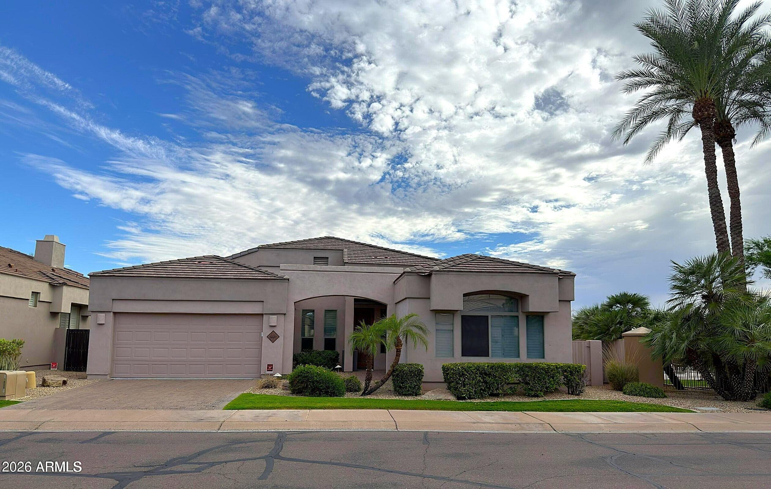 8607 E Tuckey Lane, Scottsdale, Arizona