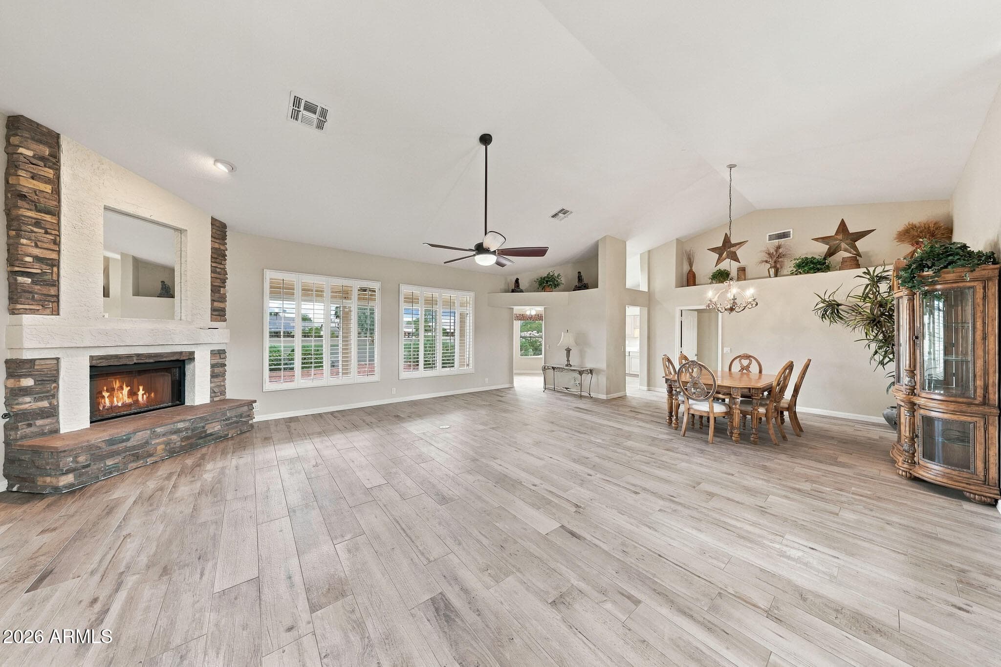 8462 W Rosemonte Drive W — photo 2