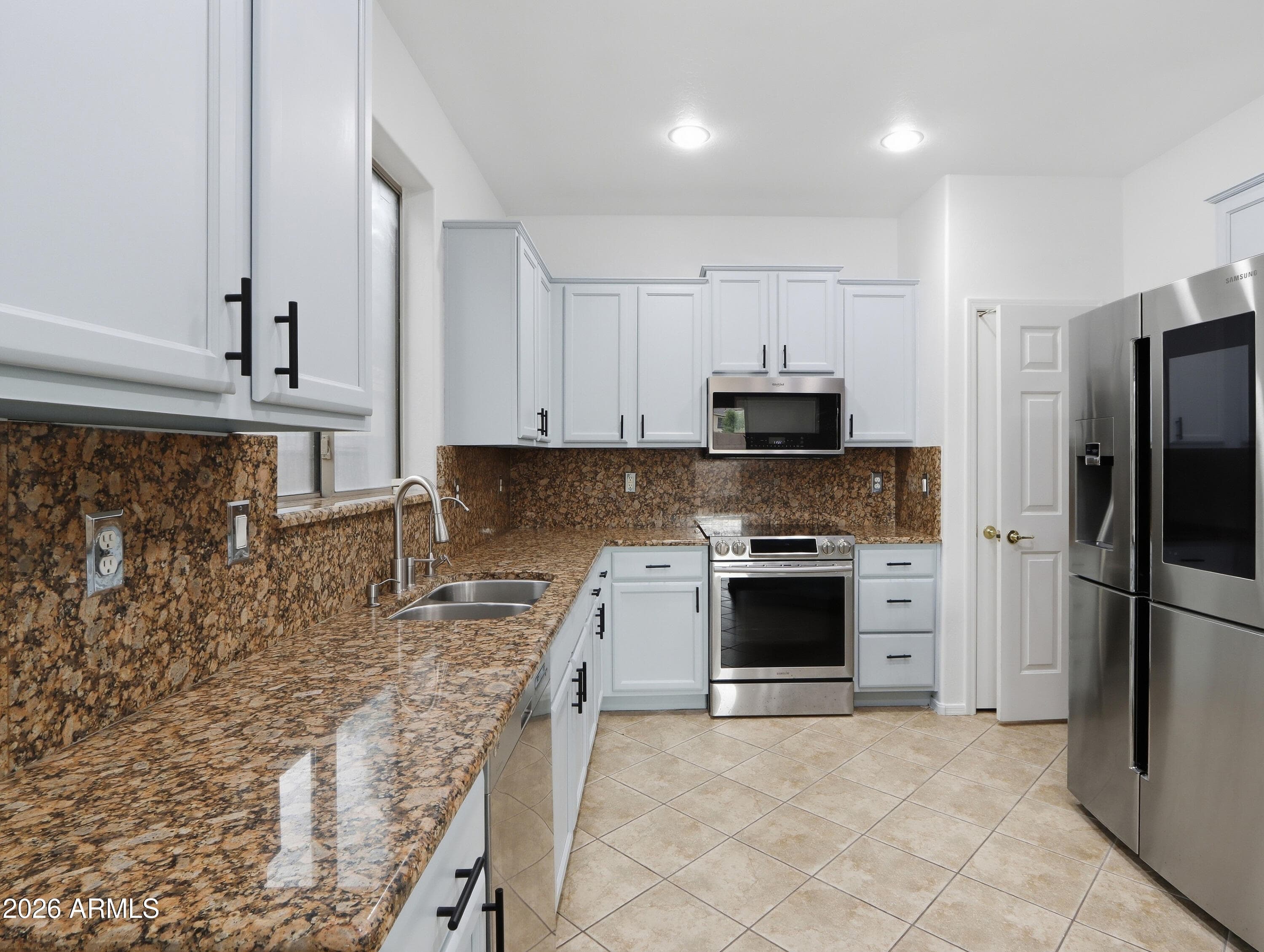 85 W Goldfinch Way — photo 3