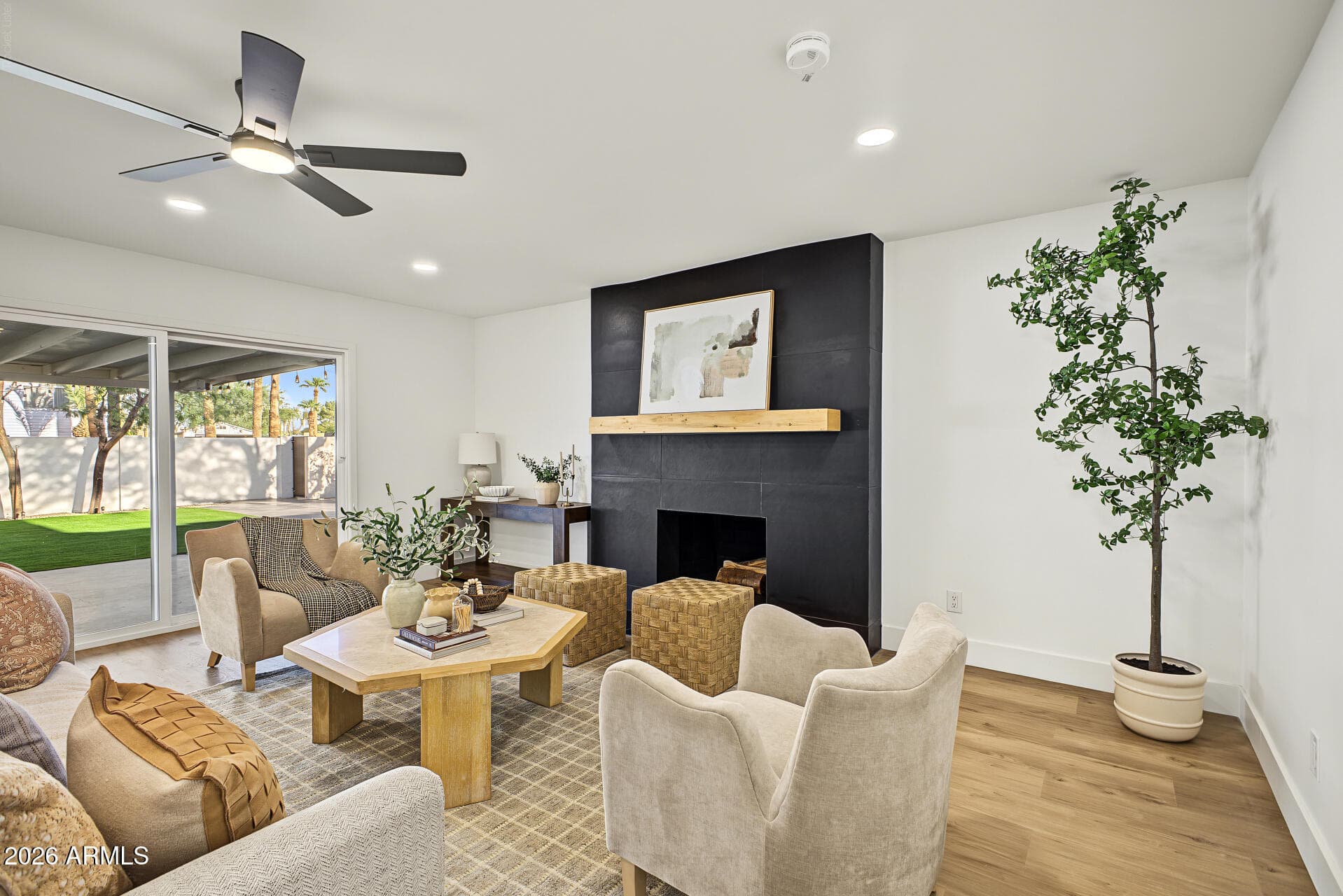 3527 S Oak Street — photo 4
