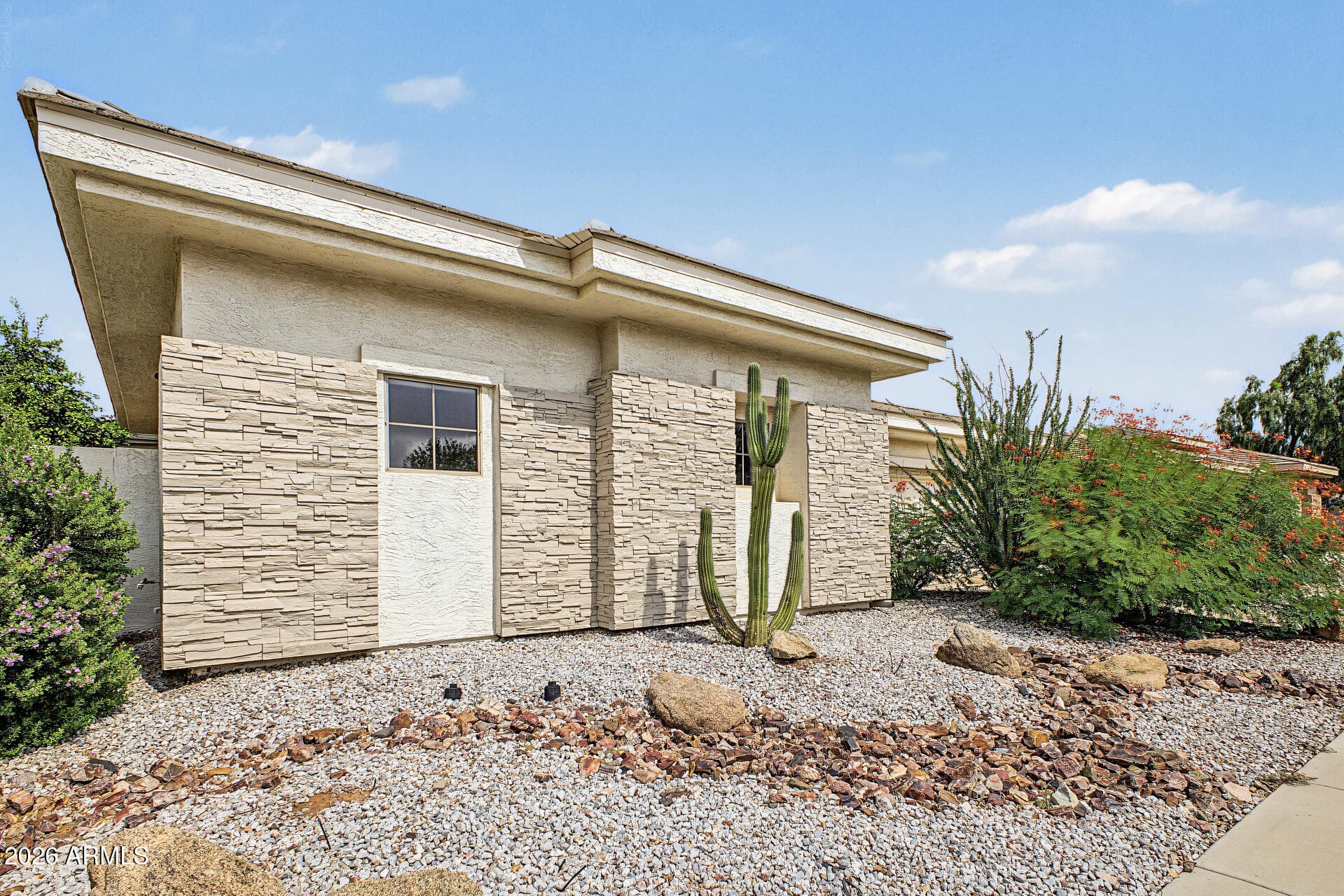 3806 E Taurus Place — photo 4