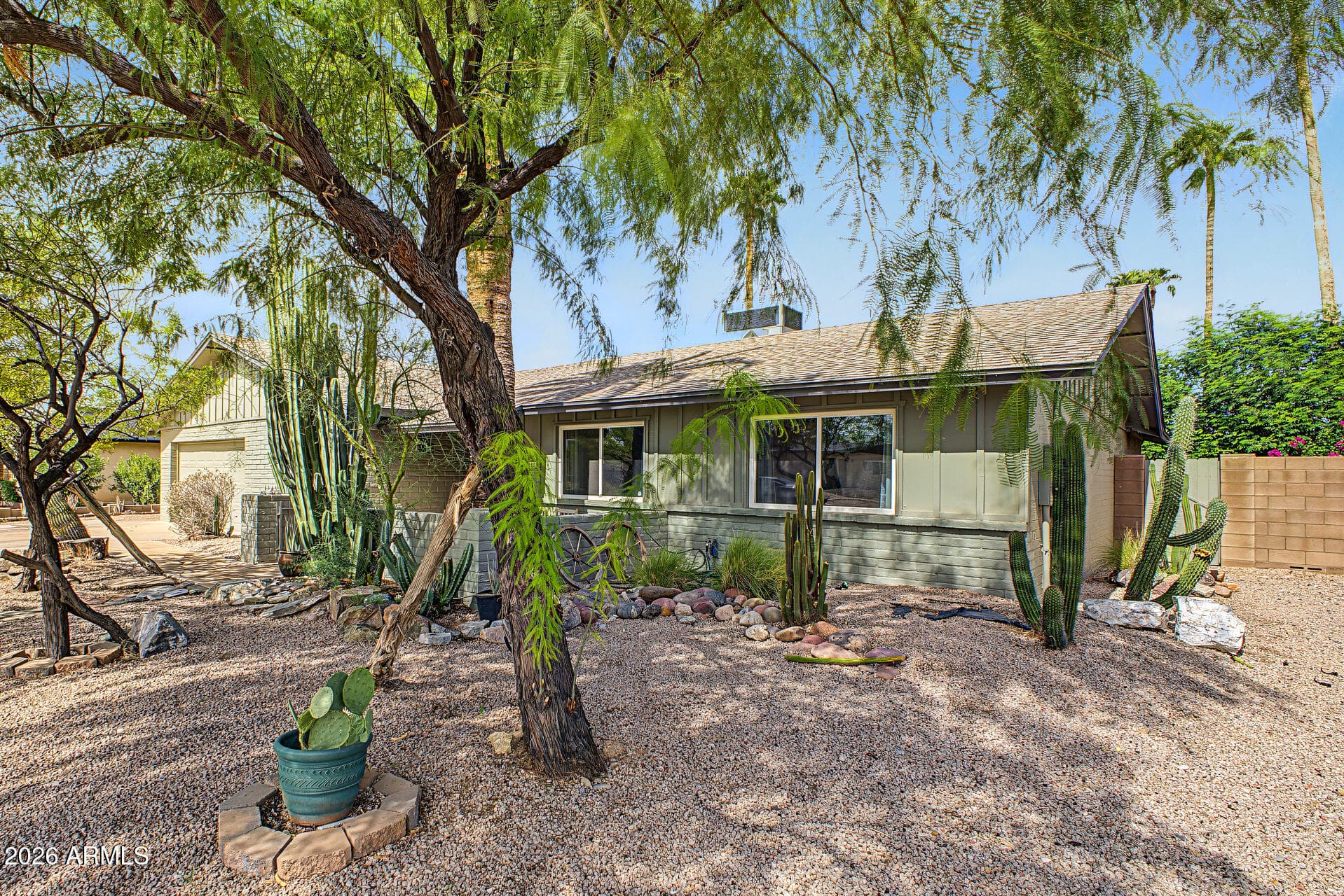2642 W Juanita Circle — photo 2