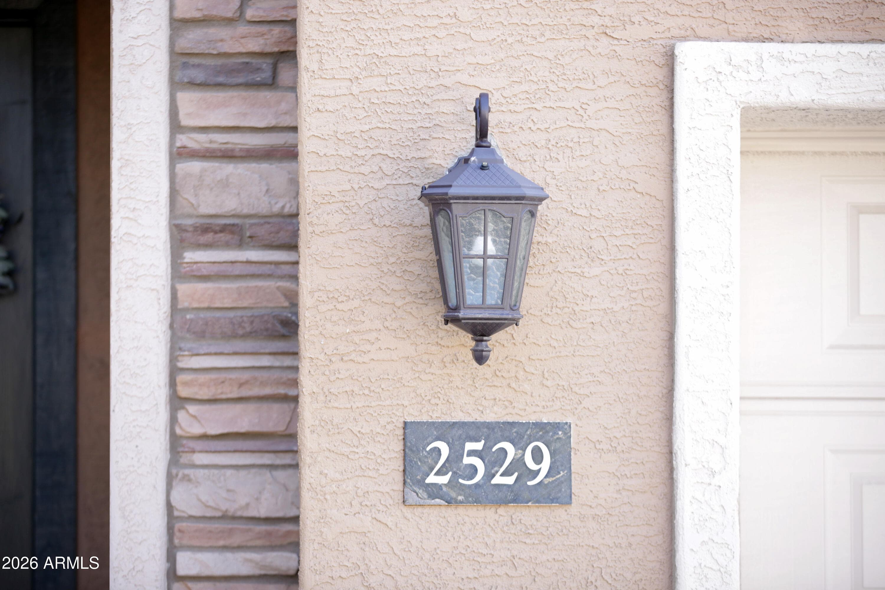 2529 E Parkview Drive — photo 6