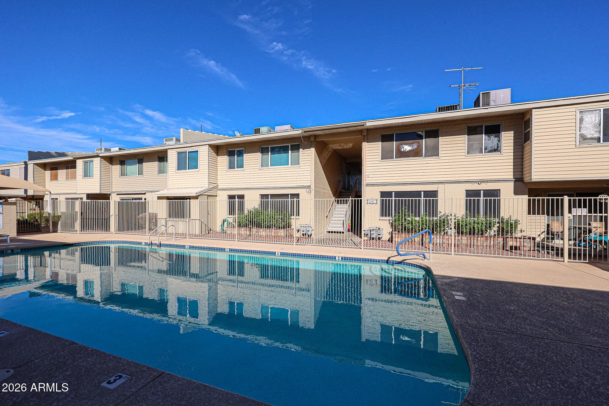 2605 W Rose Lane B-202