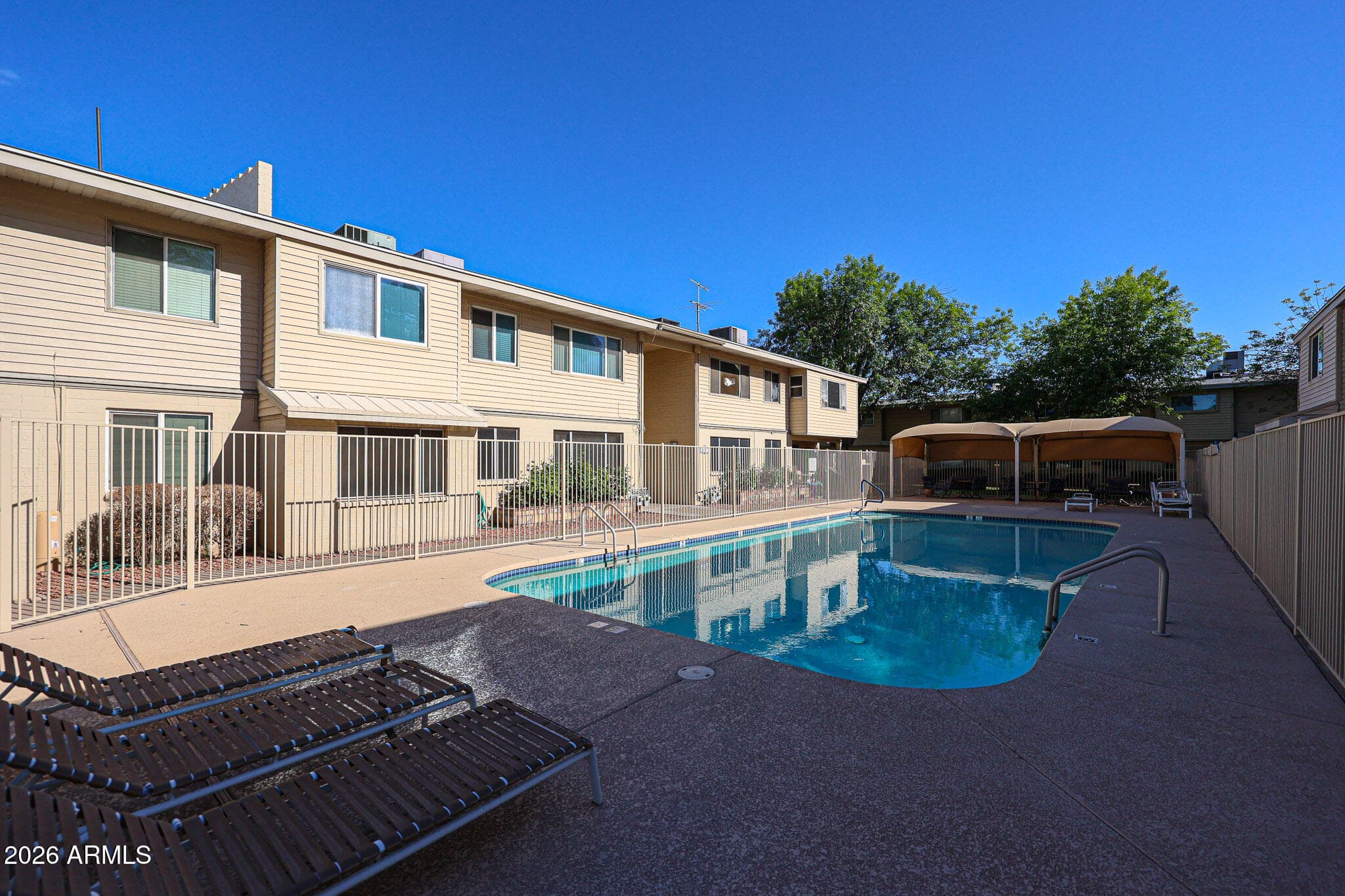 2605 W Rose Lane B-202 — photo 3