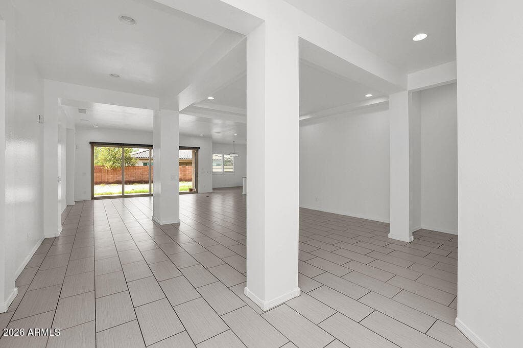 4944 S Forest Avenue — photo 4