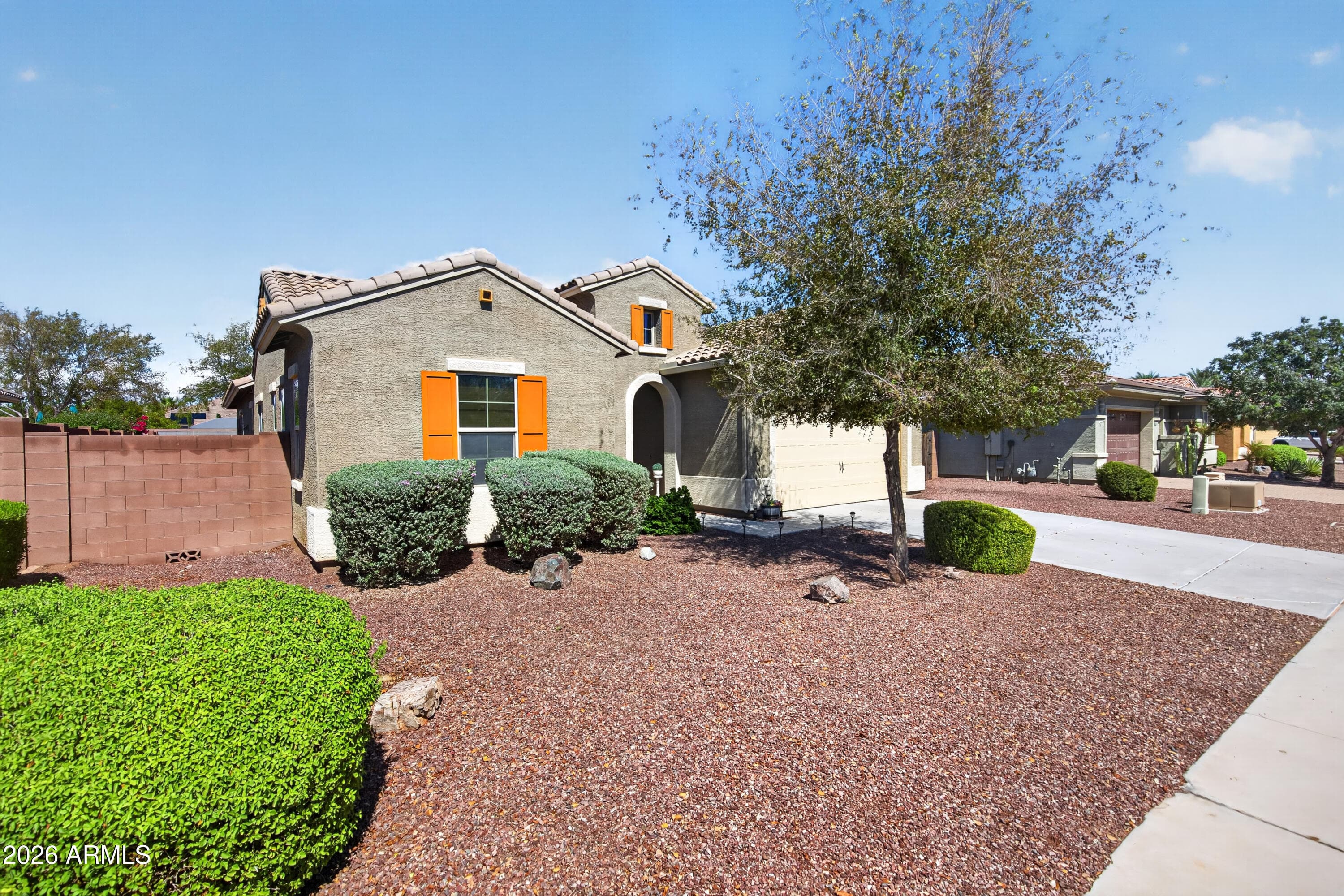 18576 W Kendall Street — photo 3