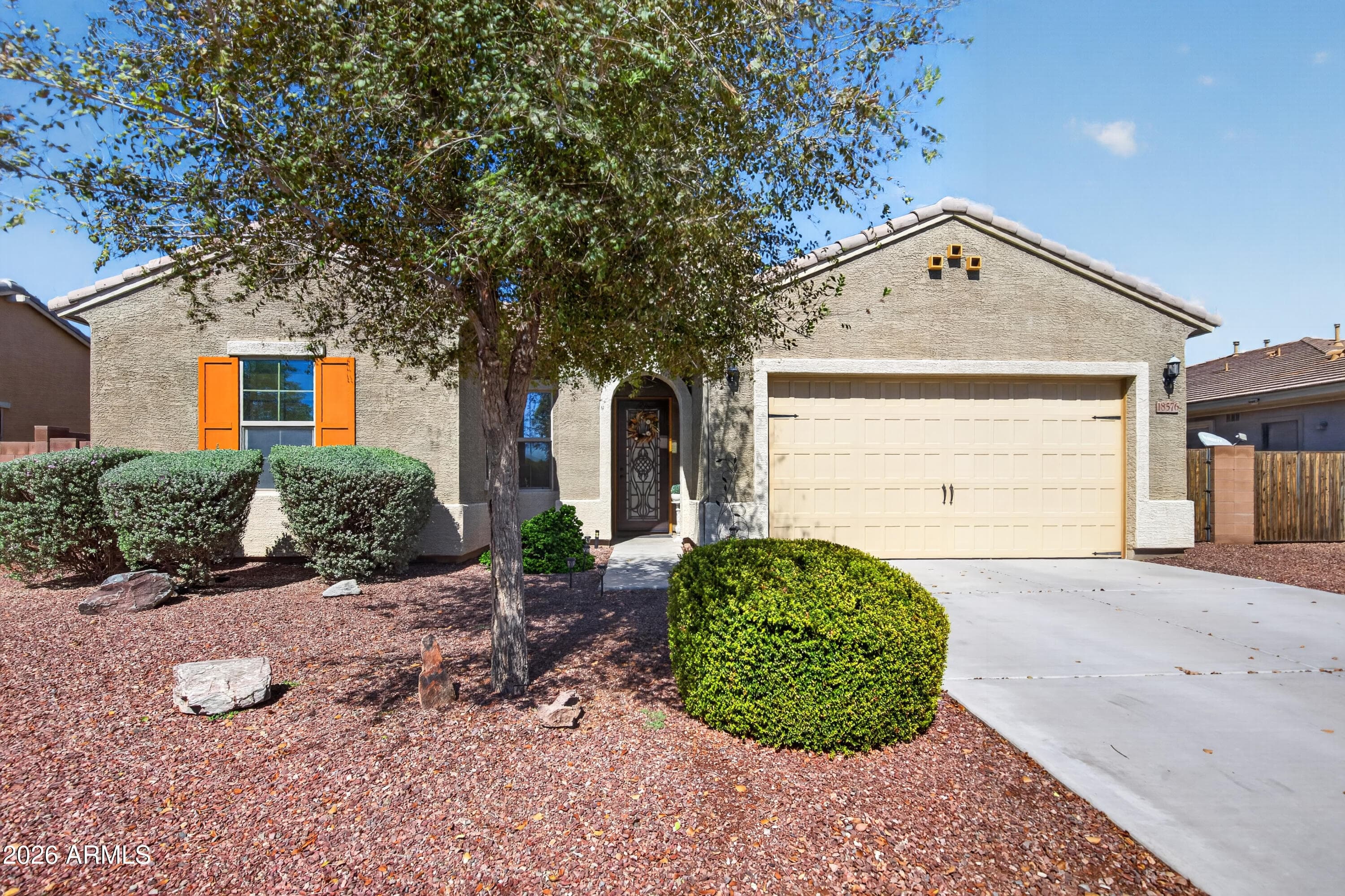18576 W Kendall Street — photo 4