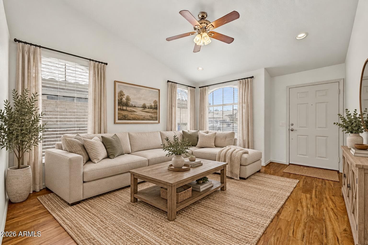742 N Harmony Avenue — photo 5