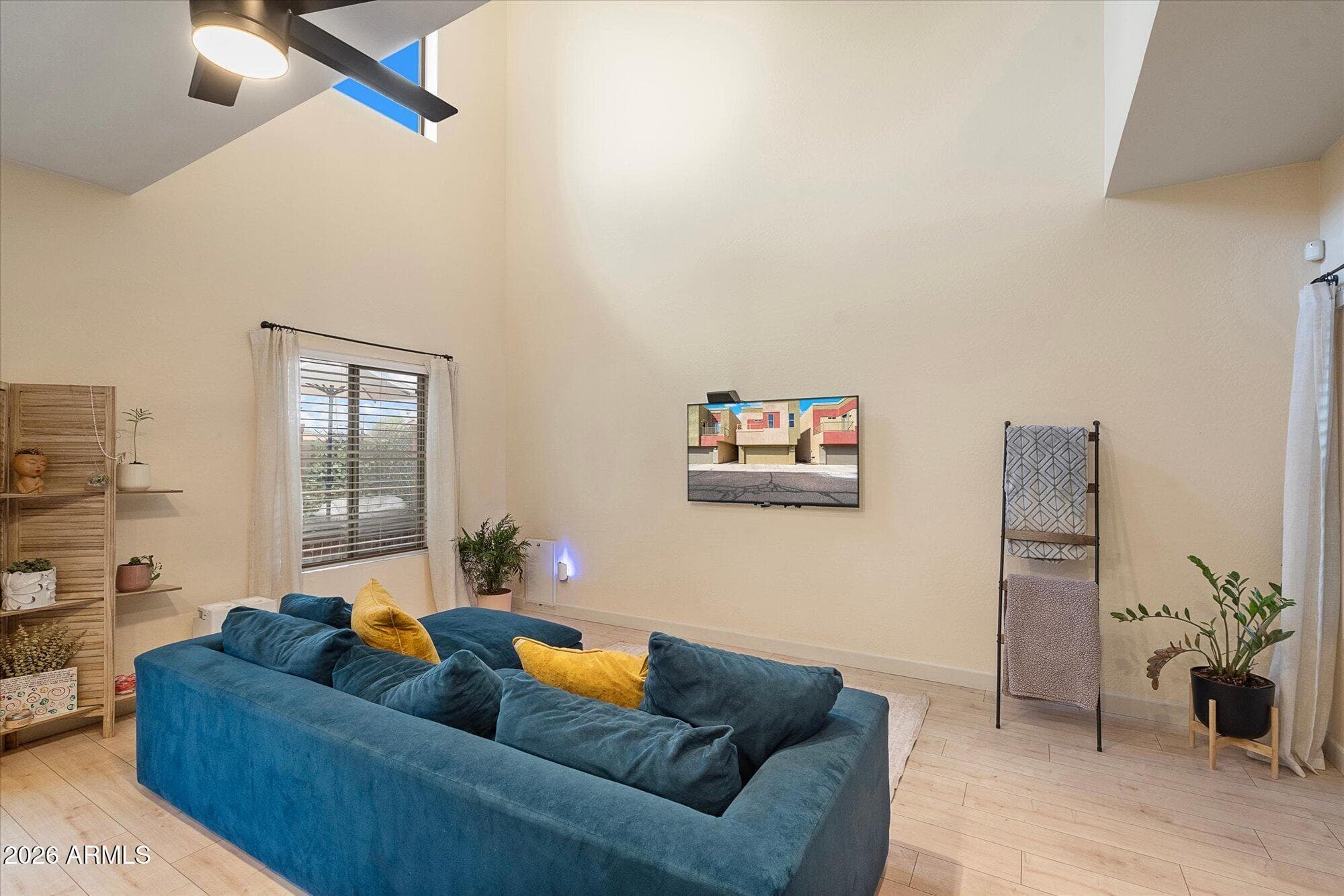 3113 E Danbury Road 11 — photo 8