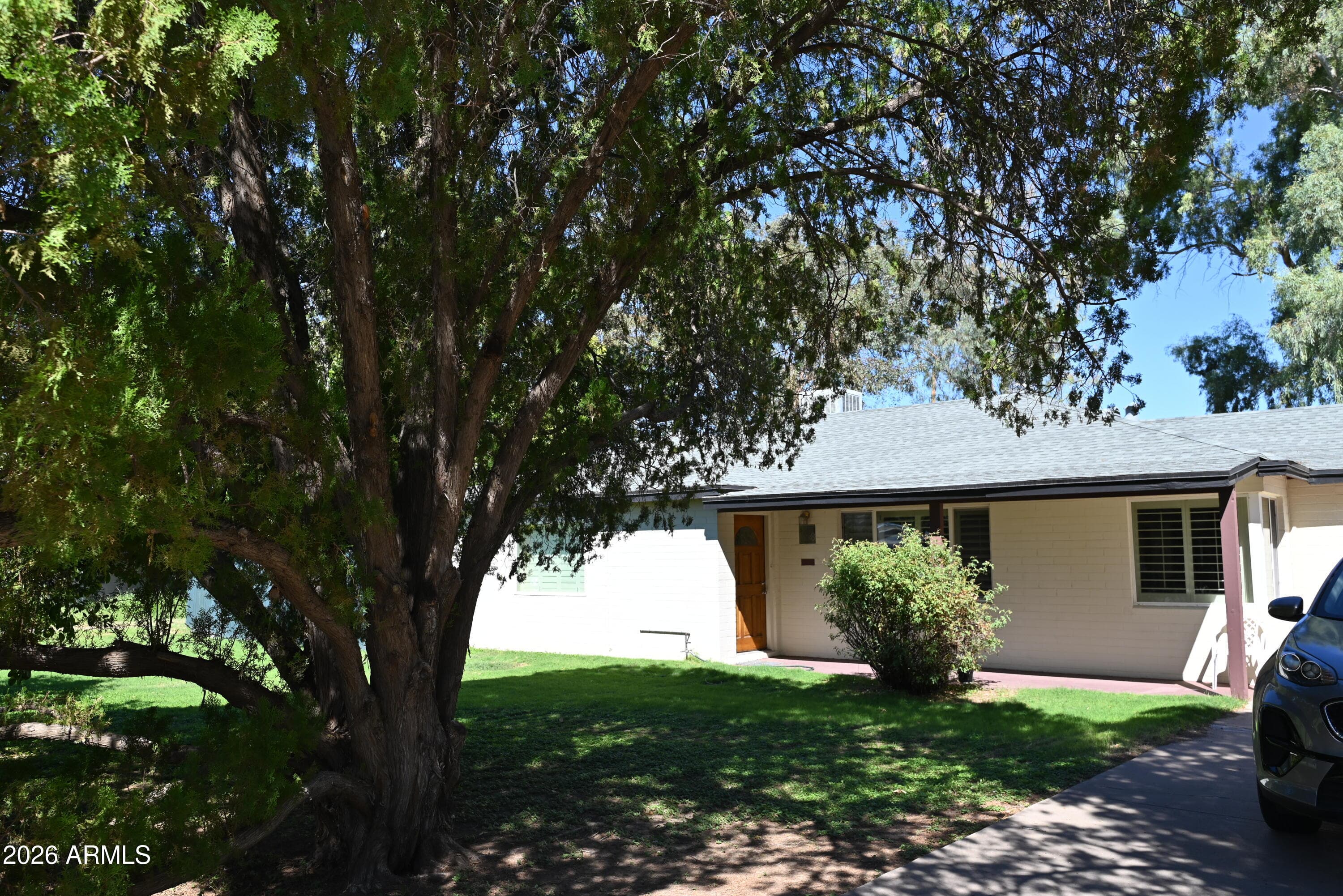 4018 E Lewis Avenue — photo 3