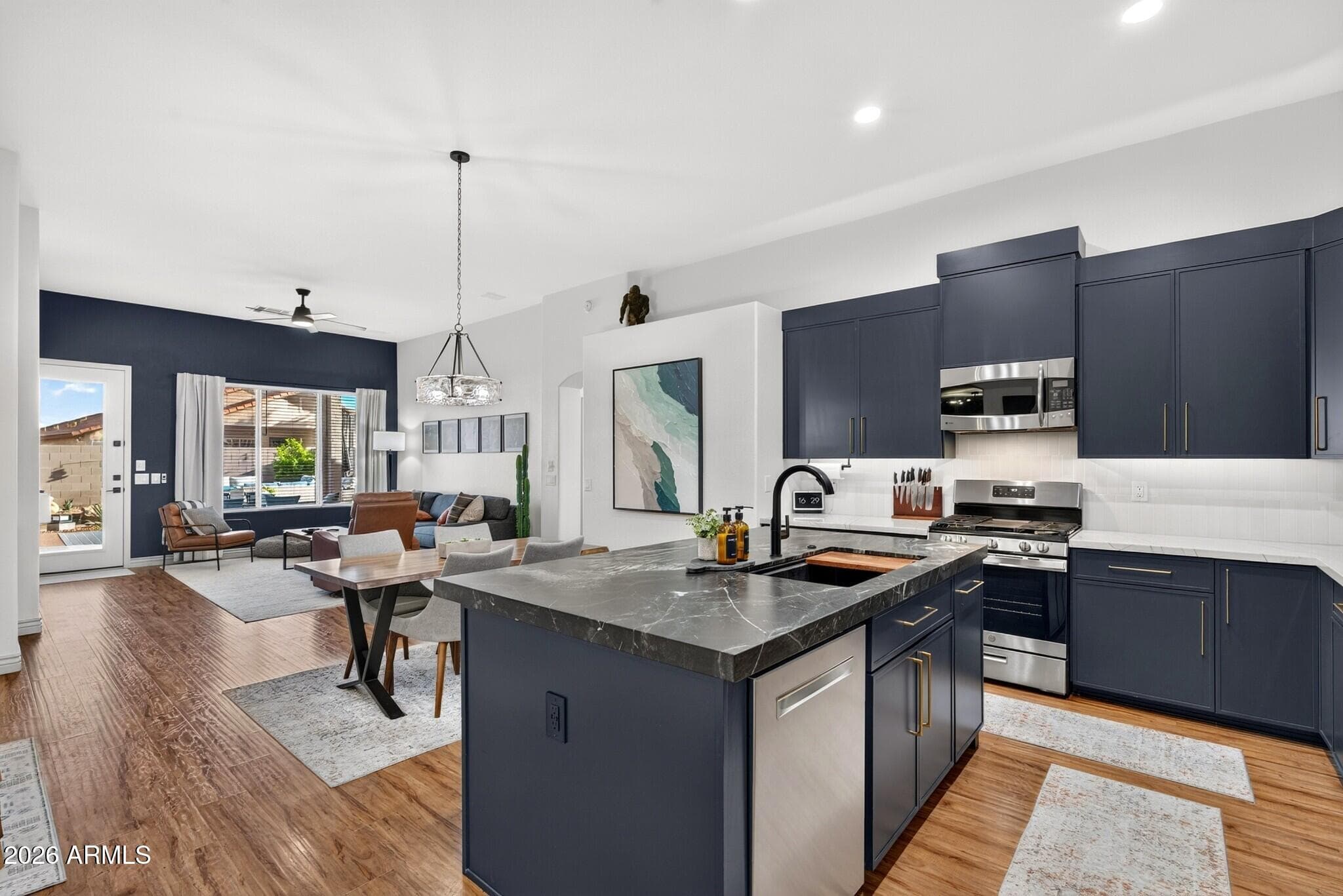 913 N John Way — photo 4