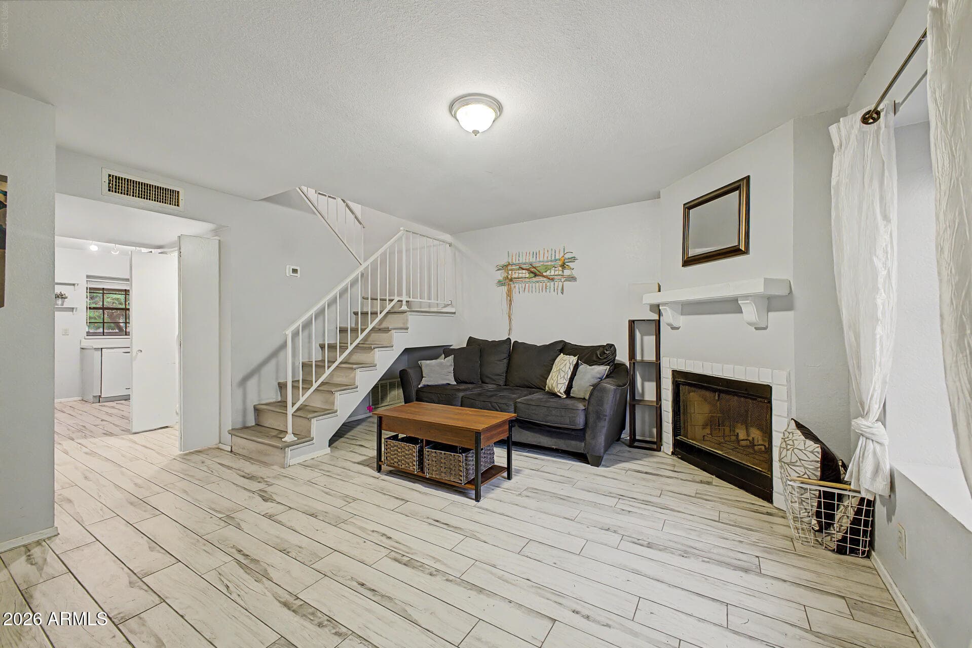 921 W University Drive 1085 — photo 2