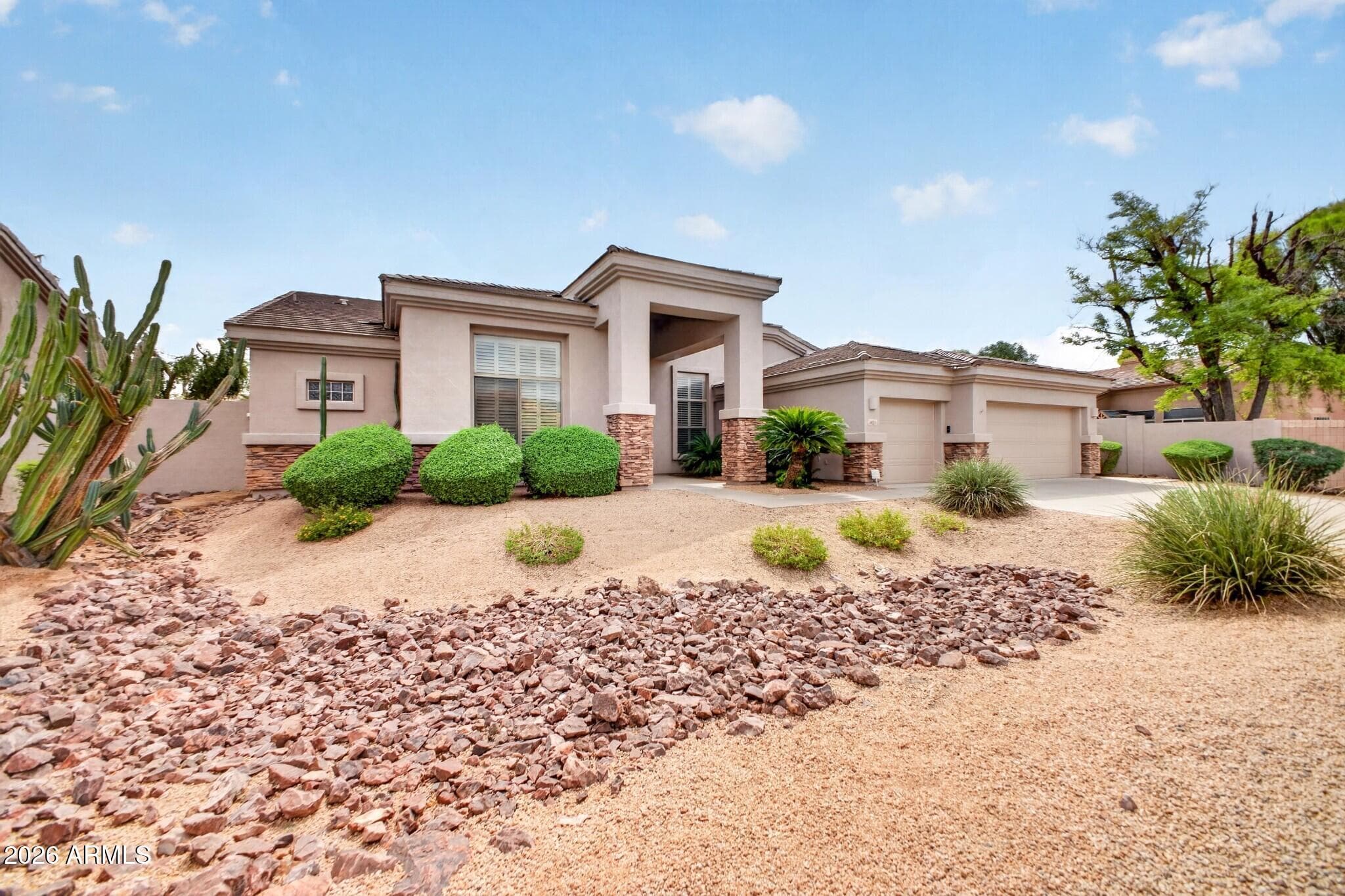 1123 W Thompson Way