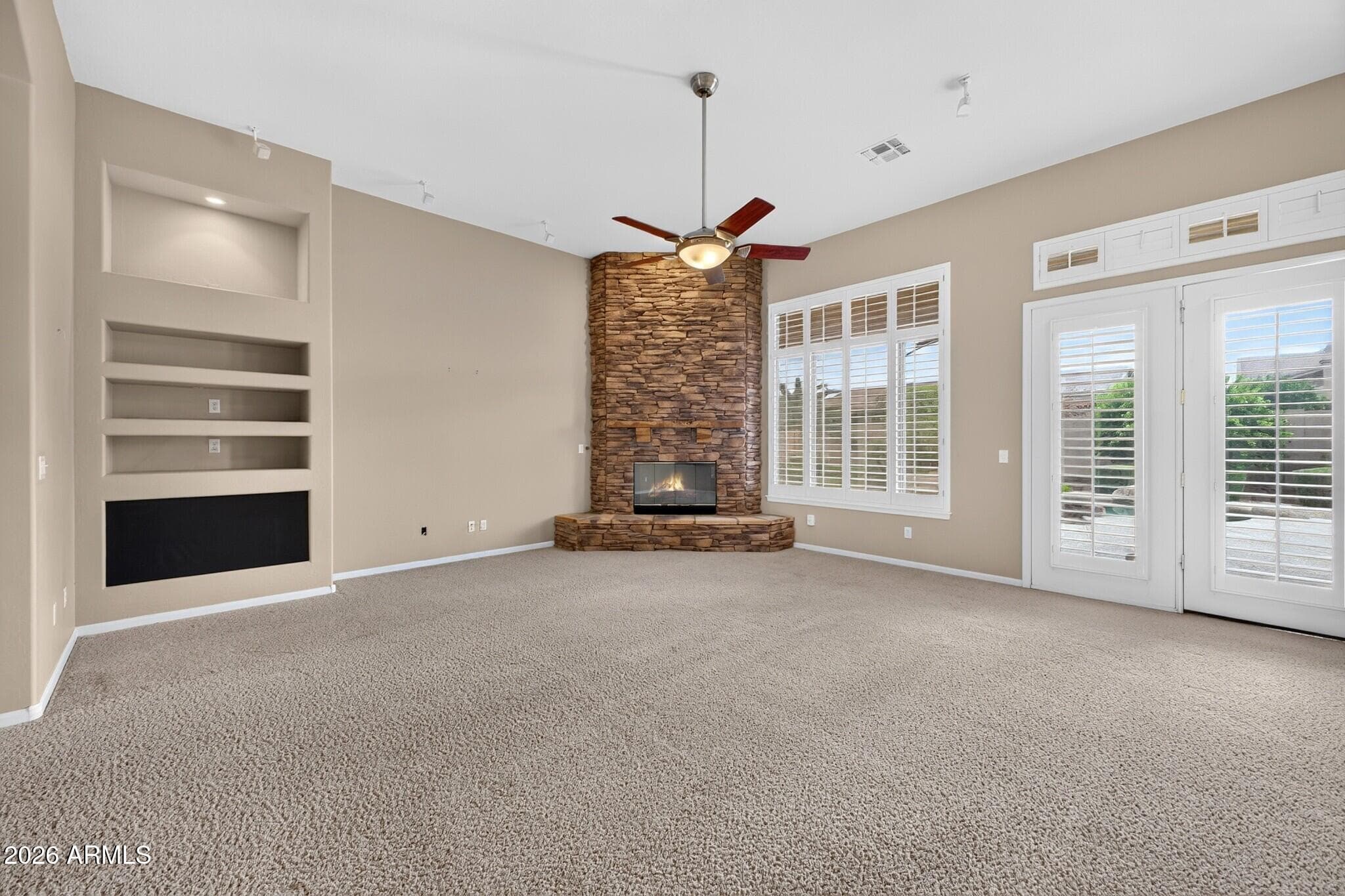 1123 W Thompson Way — photo 7