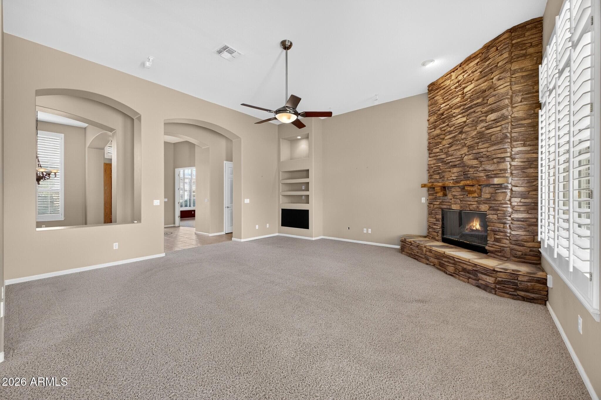 1123 W Thompson Way — photo 8