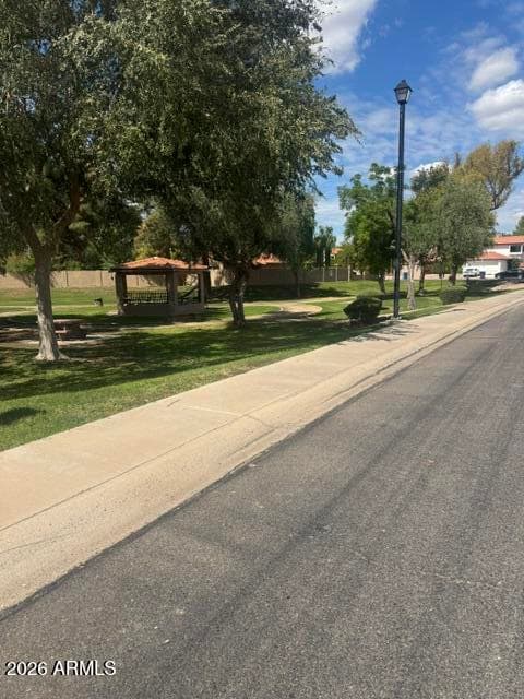 1972 N Lexington Drive — photo 2