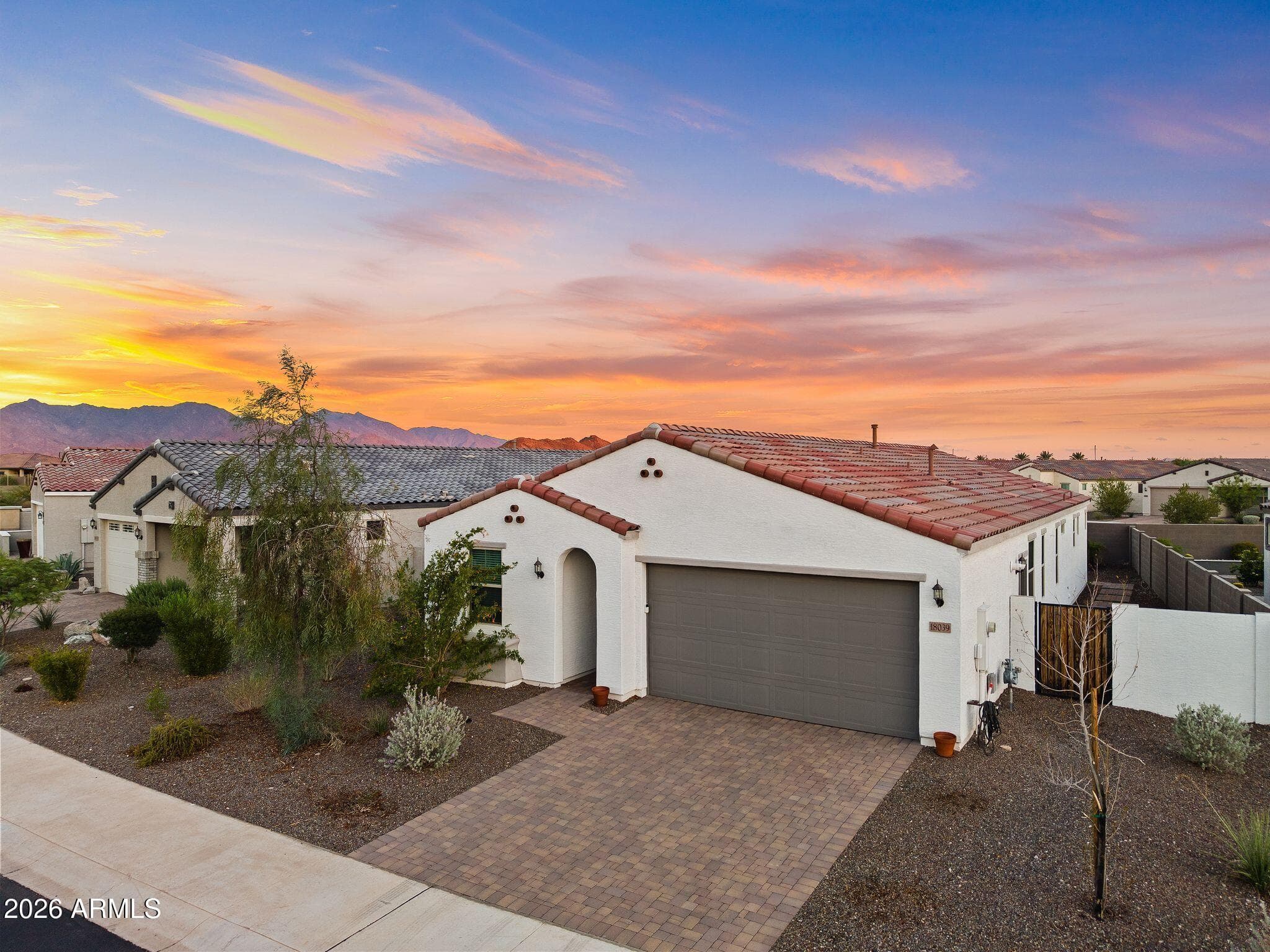 18039 W Amber Ridge Way — photo 2