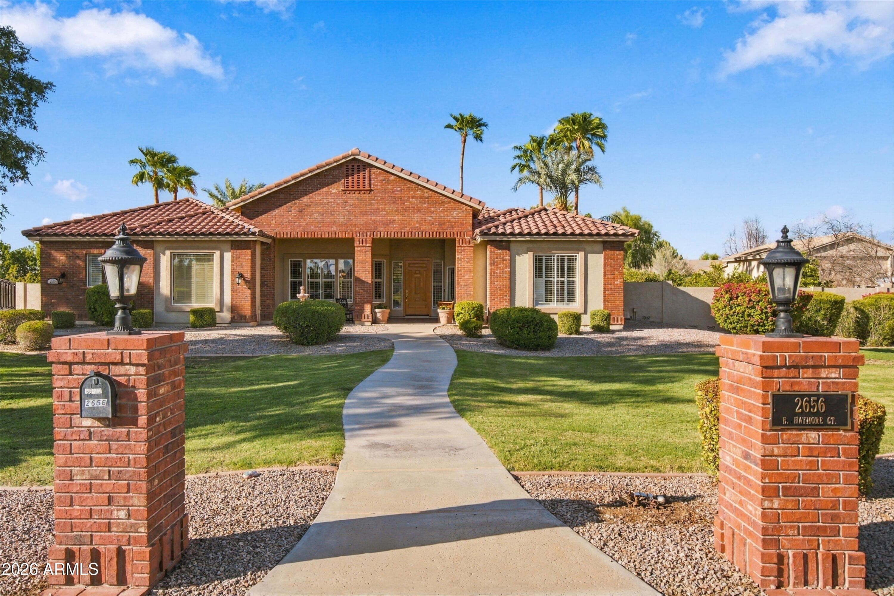 2656 E Haymore Court — photo 2