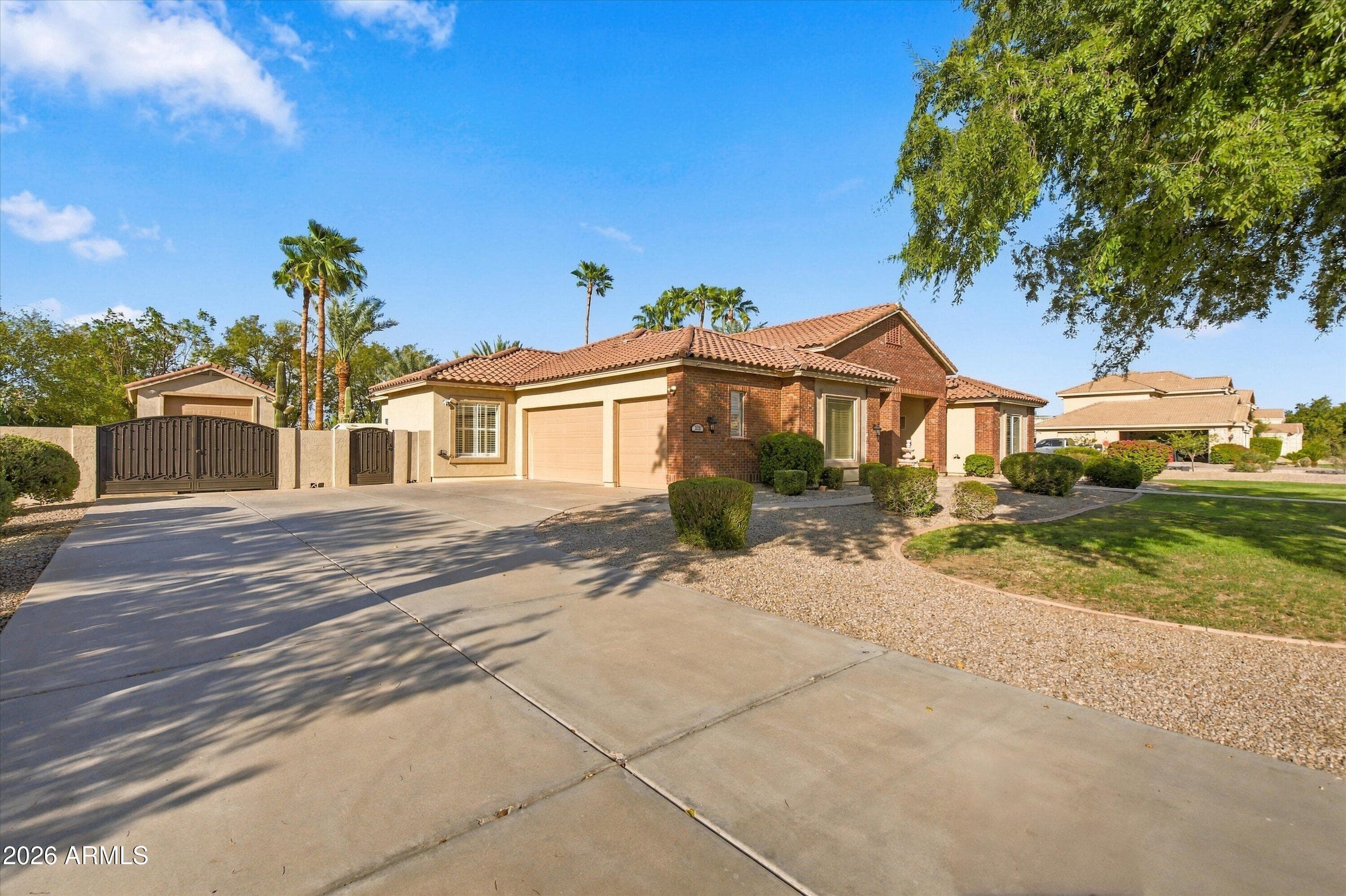 2656 E Haymore Court — photo 4