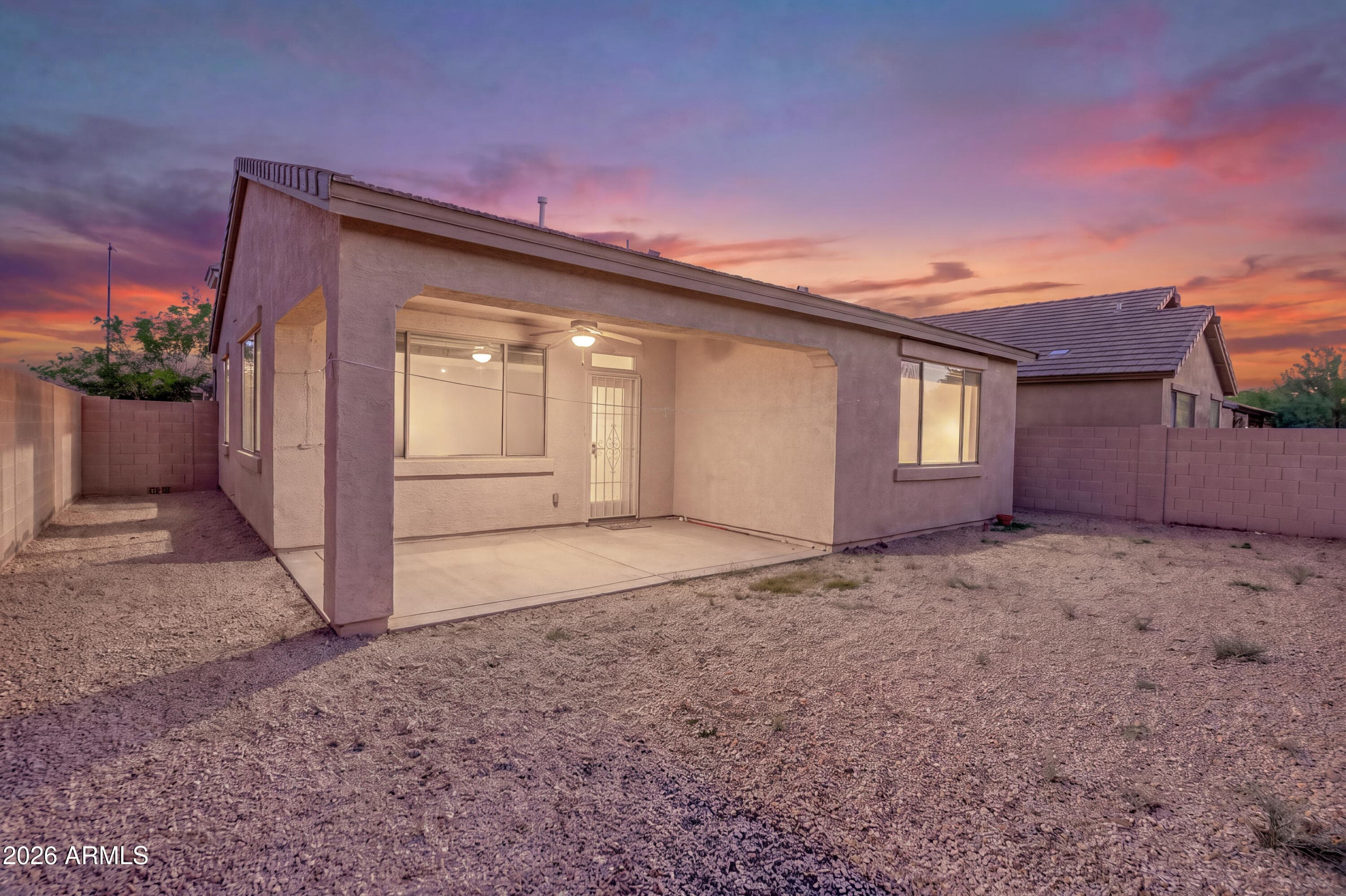 18425 W La Mirada Drive — photo 2