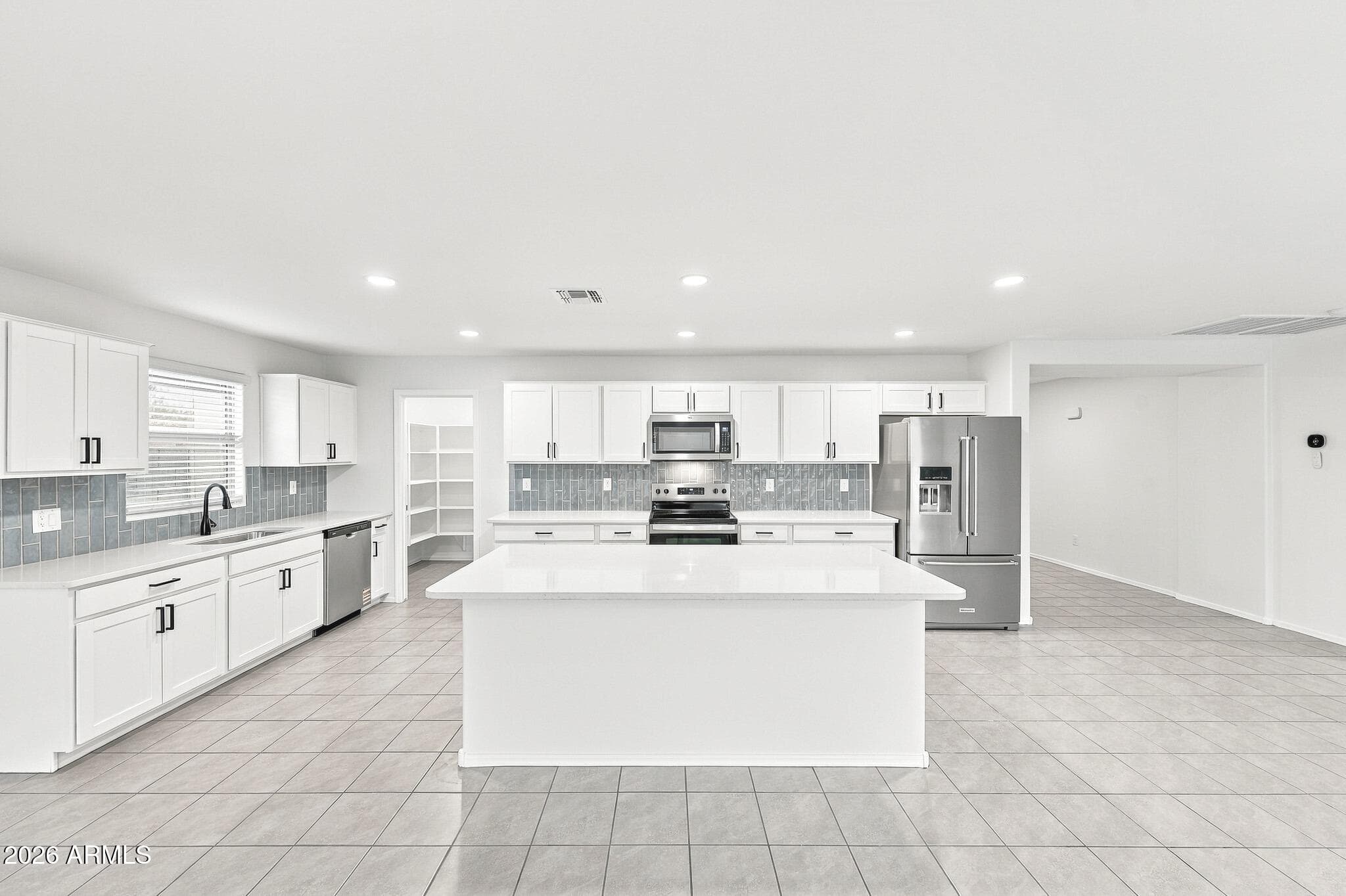 17159 W Blue Sky Drive — photo 6