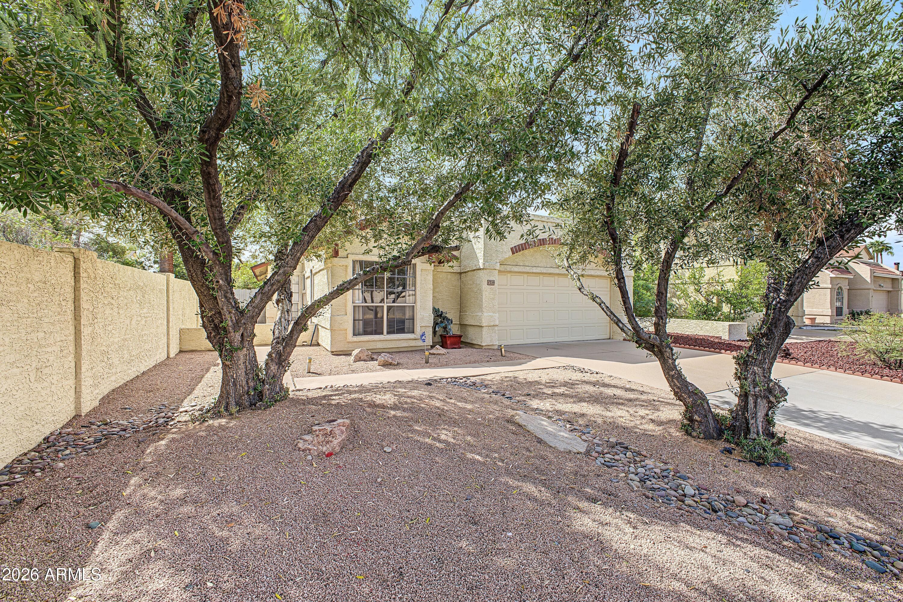 1229 W Calle Del Norte — photo 3