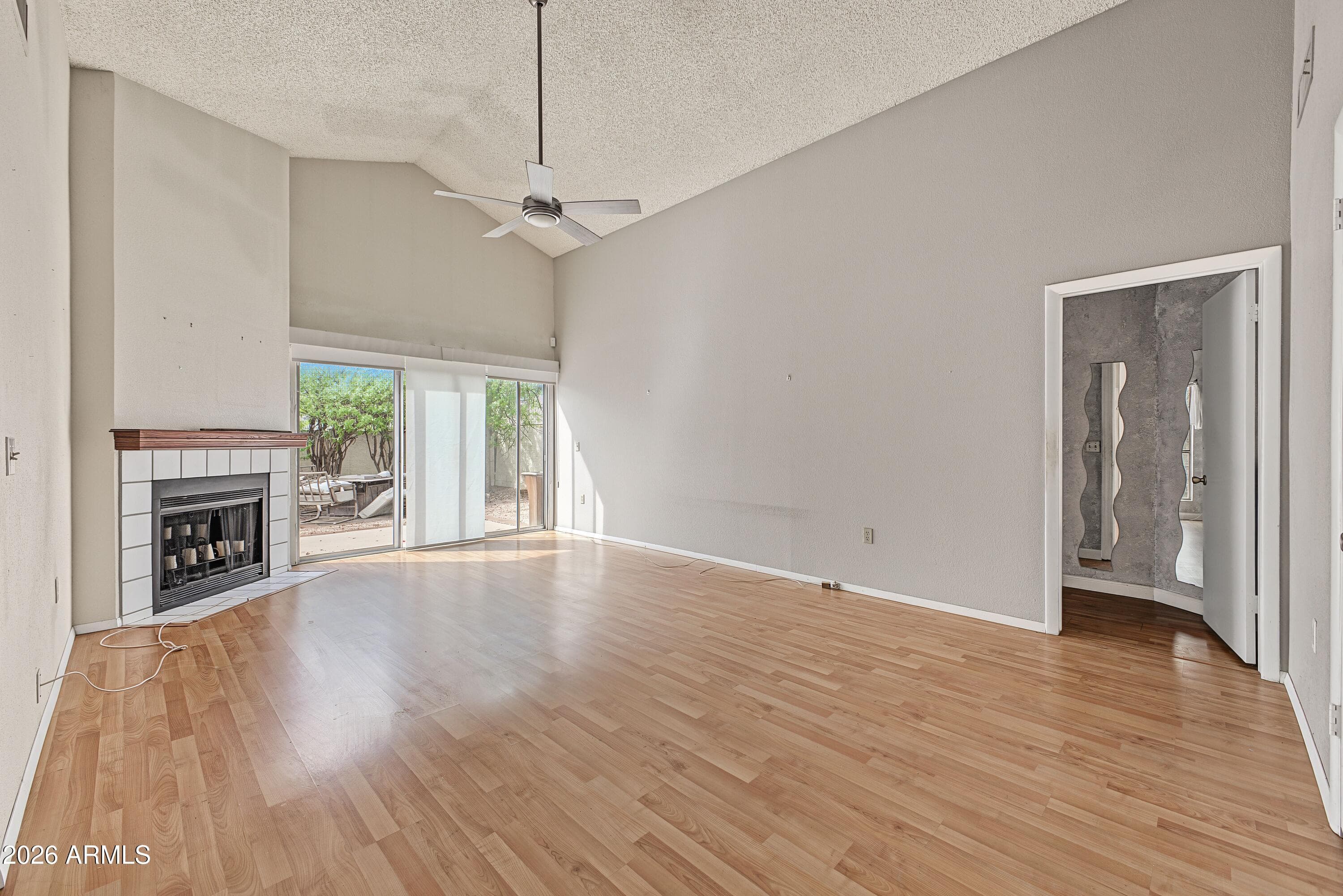 1229 W Calle Del Norte — photo 5