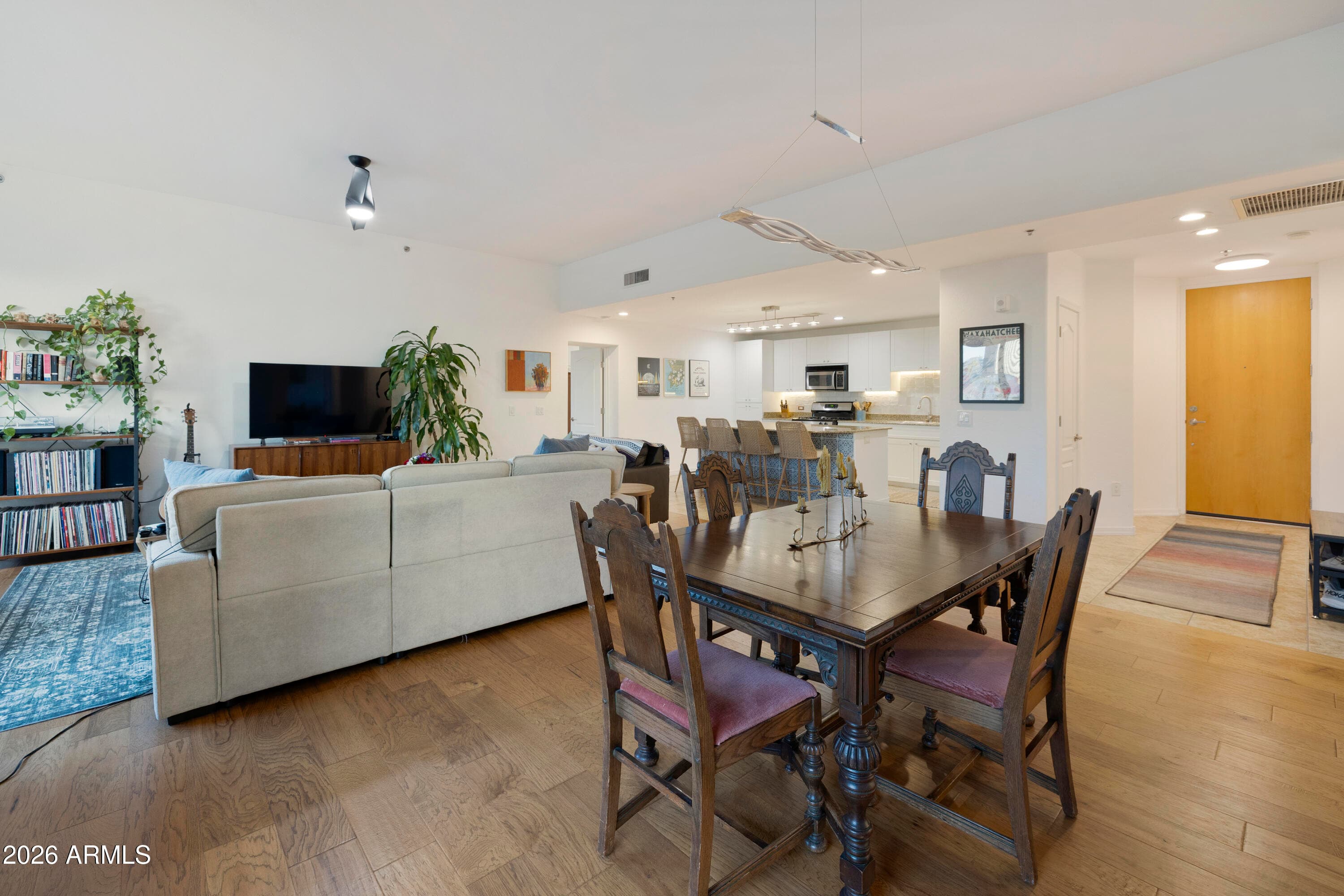 17 W Vernon Avenue 316 — photo 8