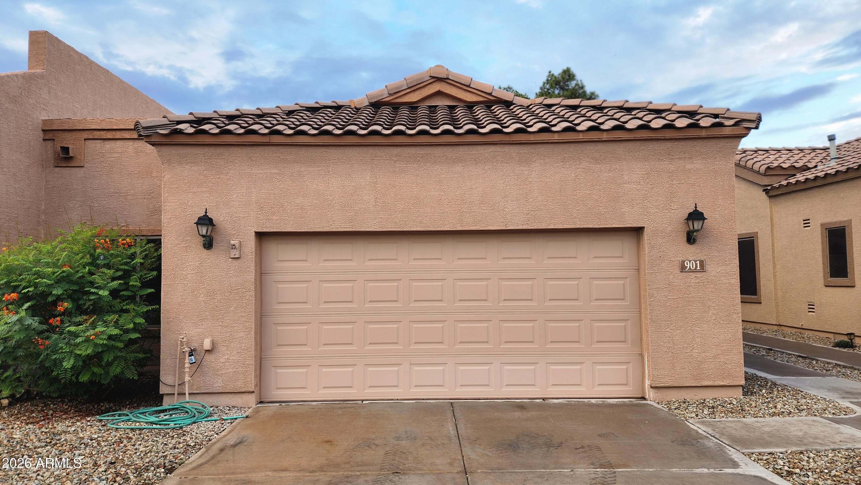 18650 N 91st Avenue 901 — photo 2