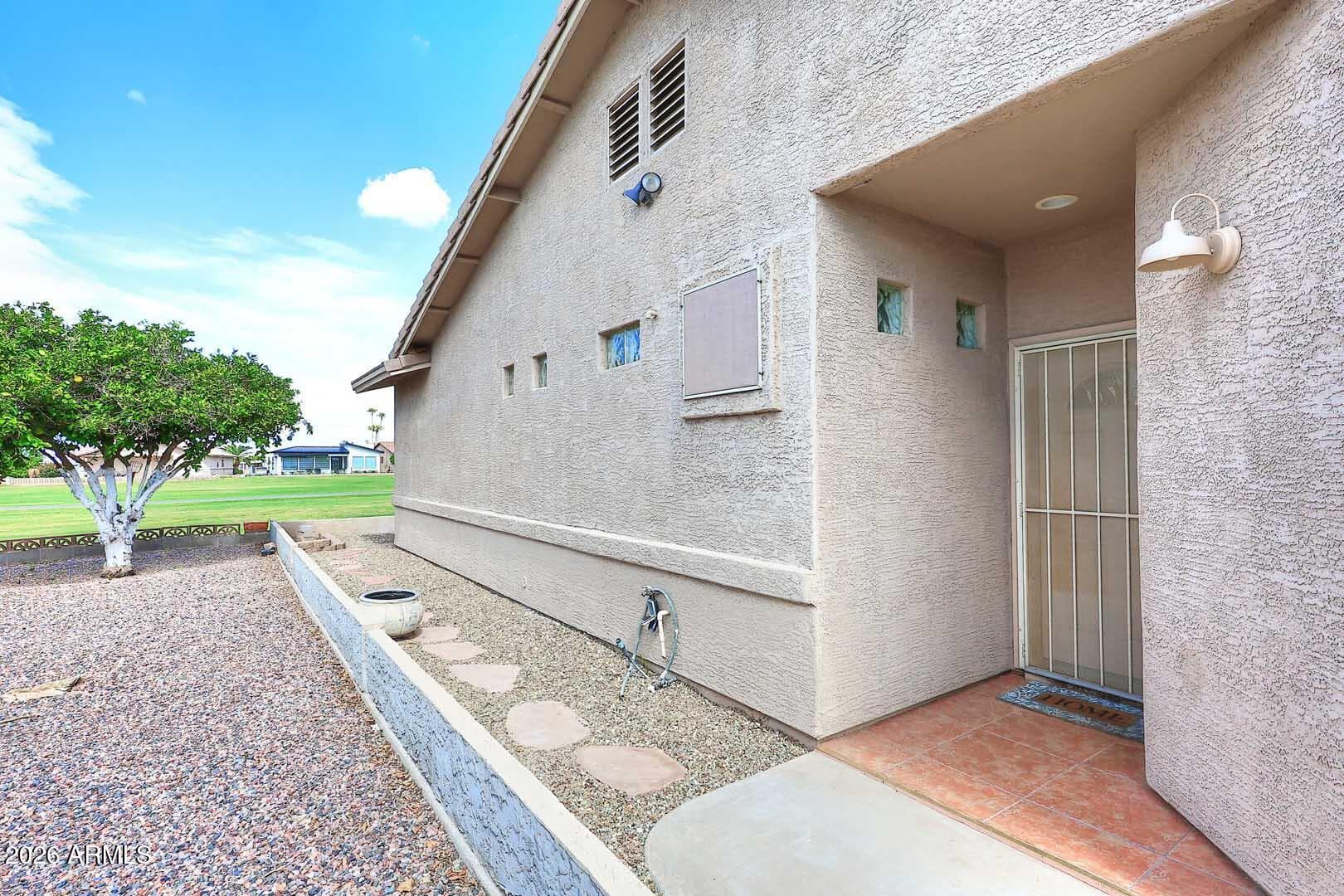 2463 N Fillmore Court — photo 2