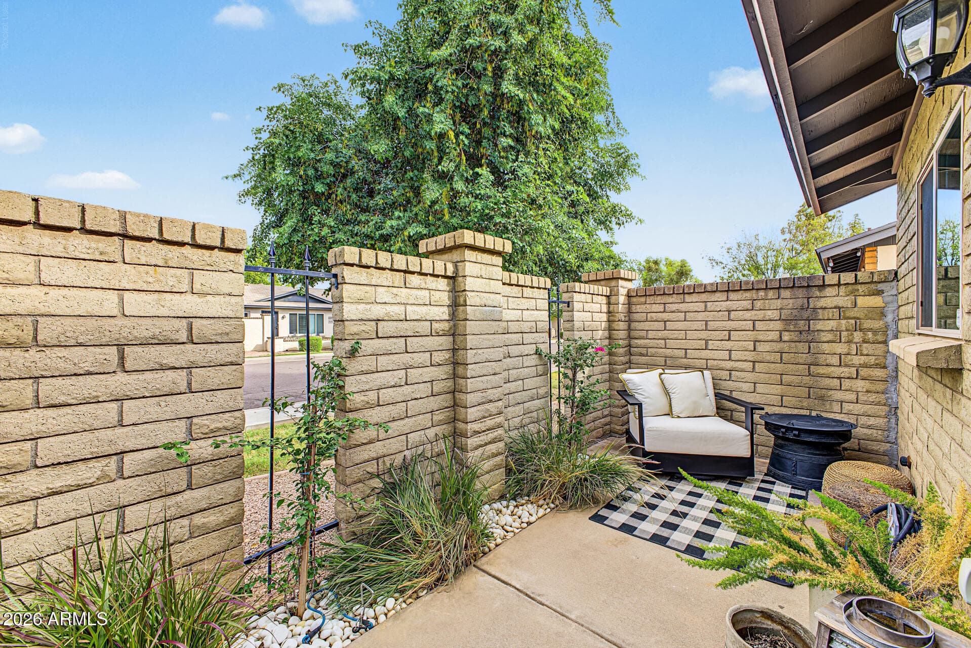 3306 S Parkside Drive — photo 8