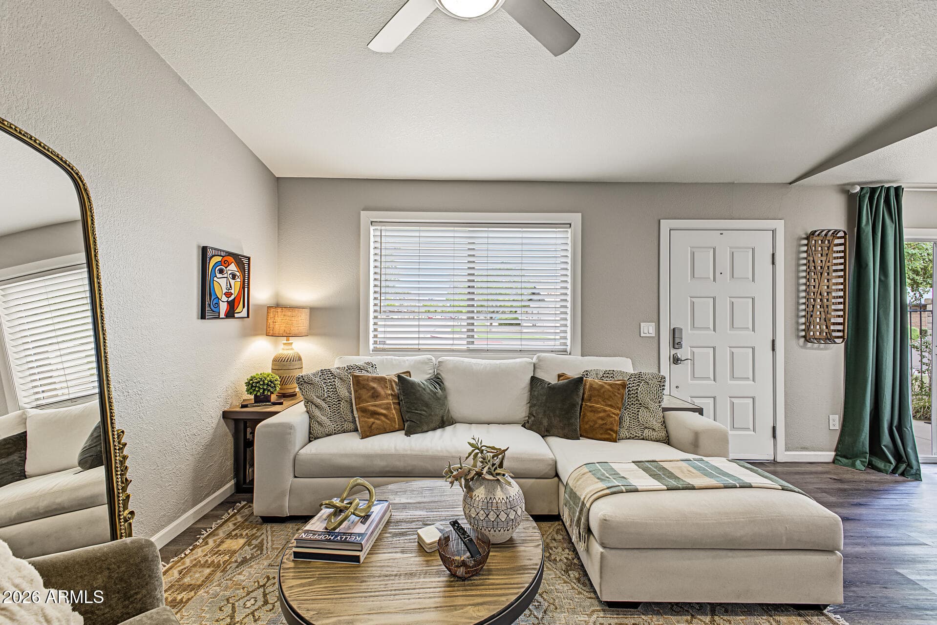 3306 S Parkside Drive — photo 2