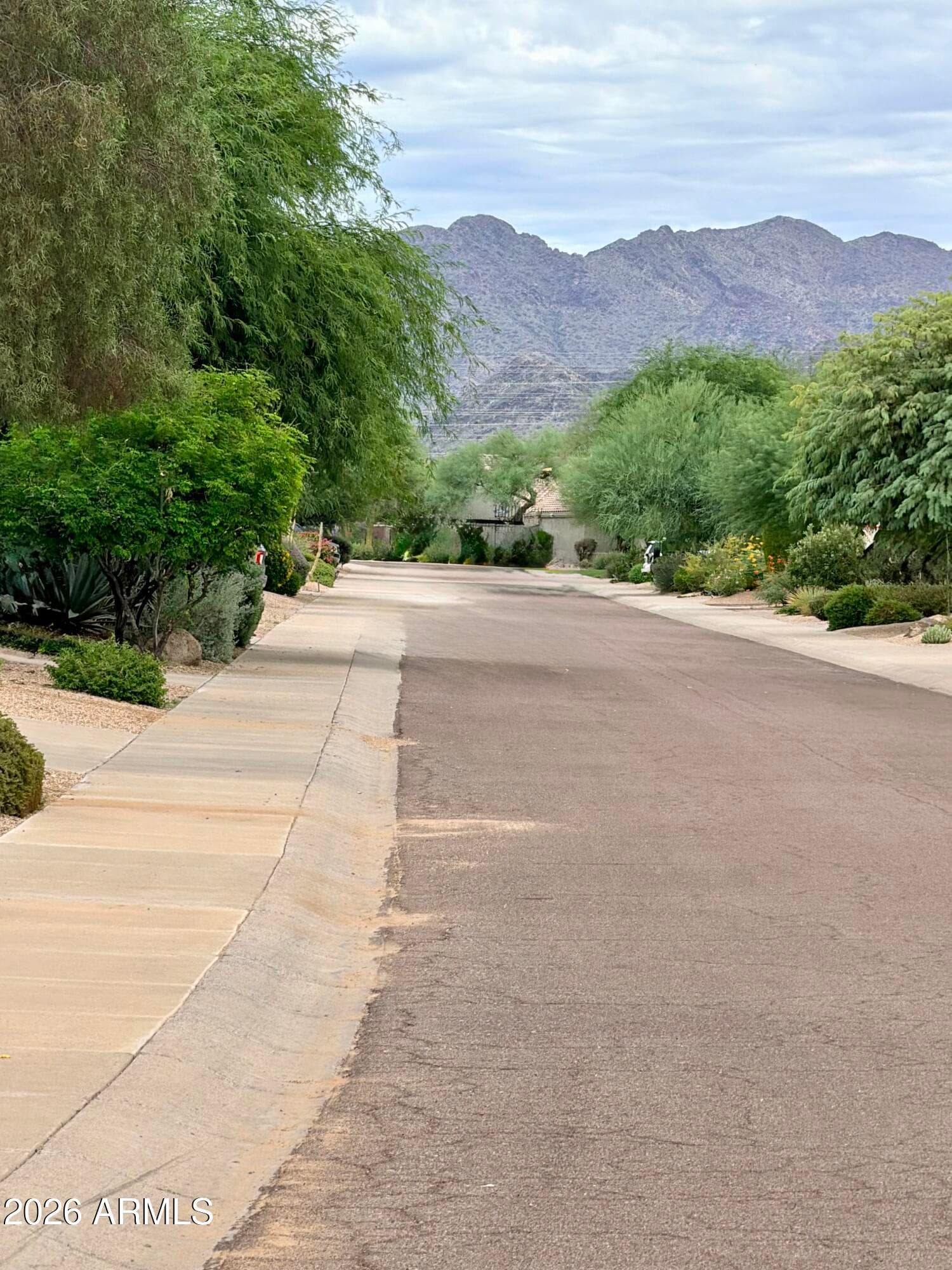 7228 E Whistling Wind Way — photo 3
