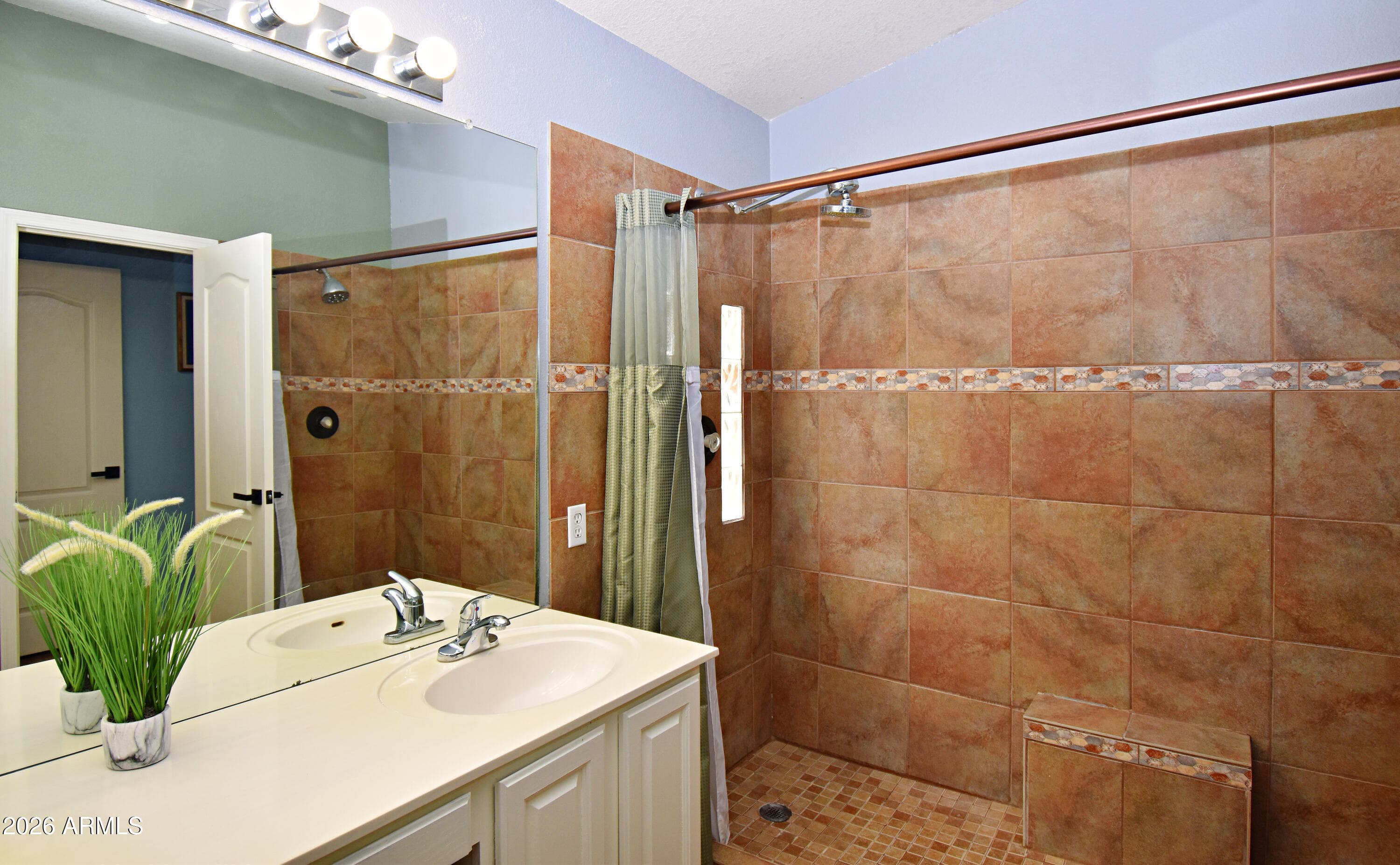 754 E Park Avenue — photo 7