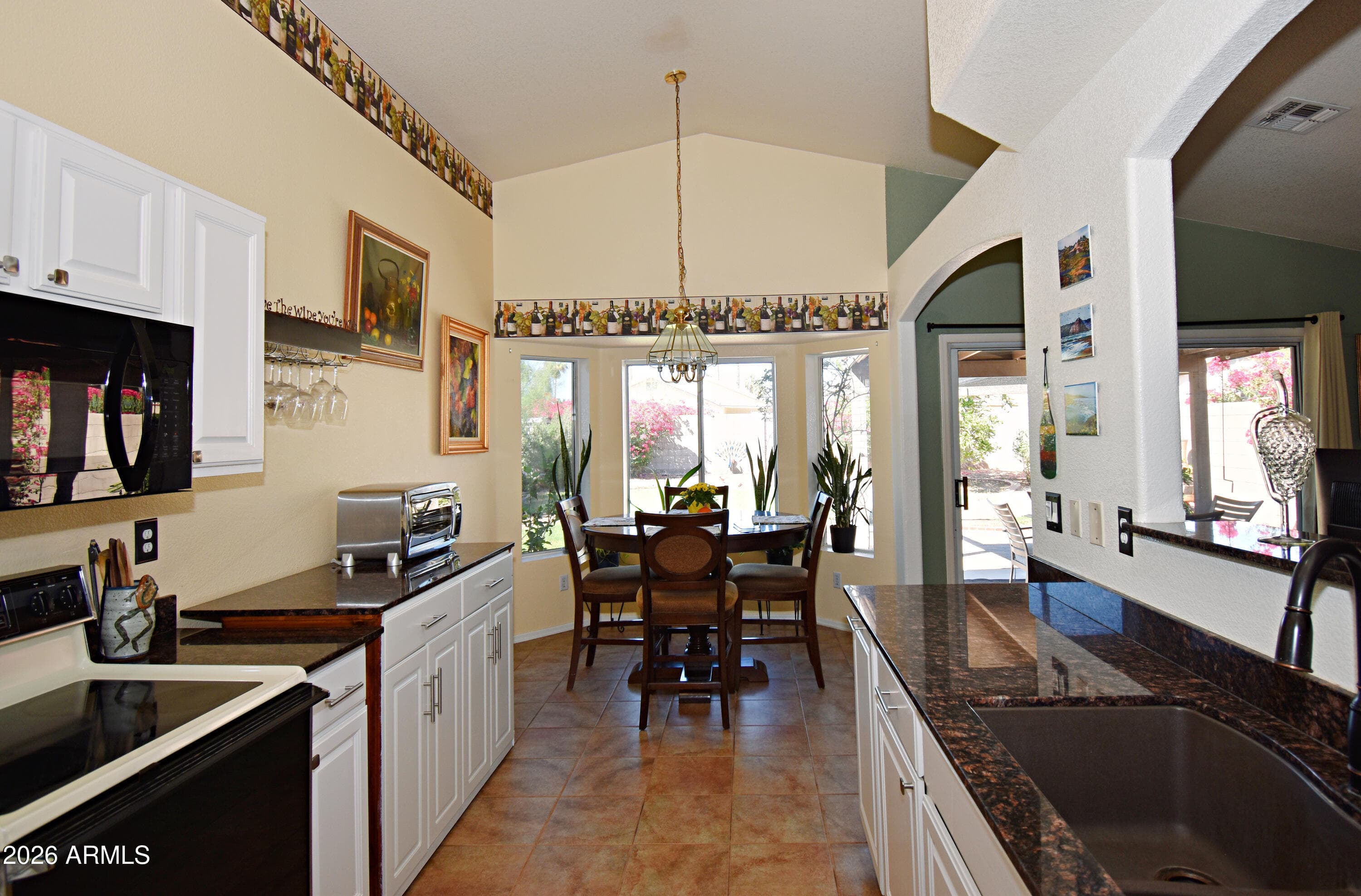 754 E Park Avenue — photo 2