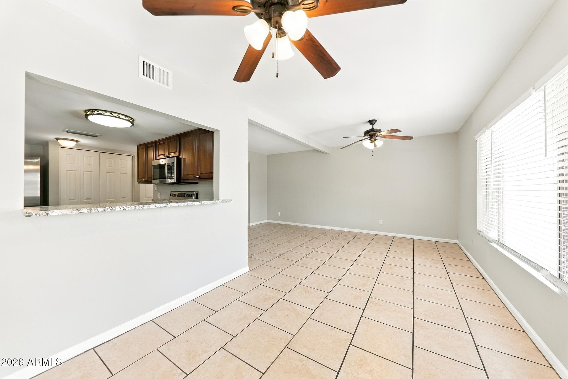 3819 W Mercer Lane — photo 4