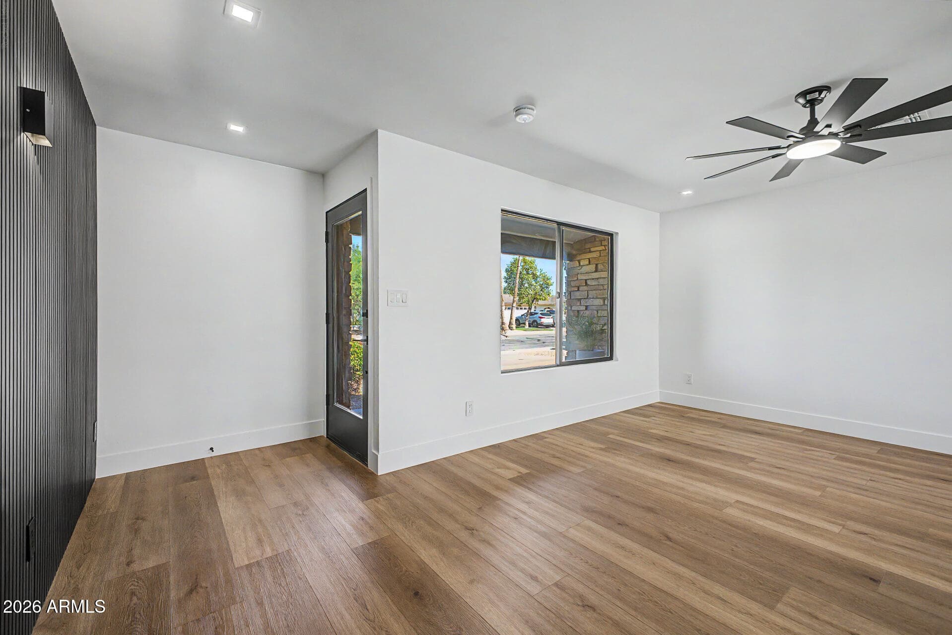 2069 E Carson Drive — photo 5