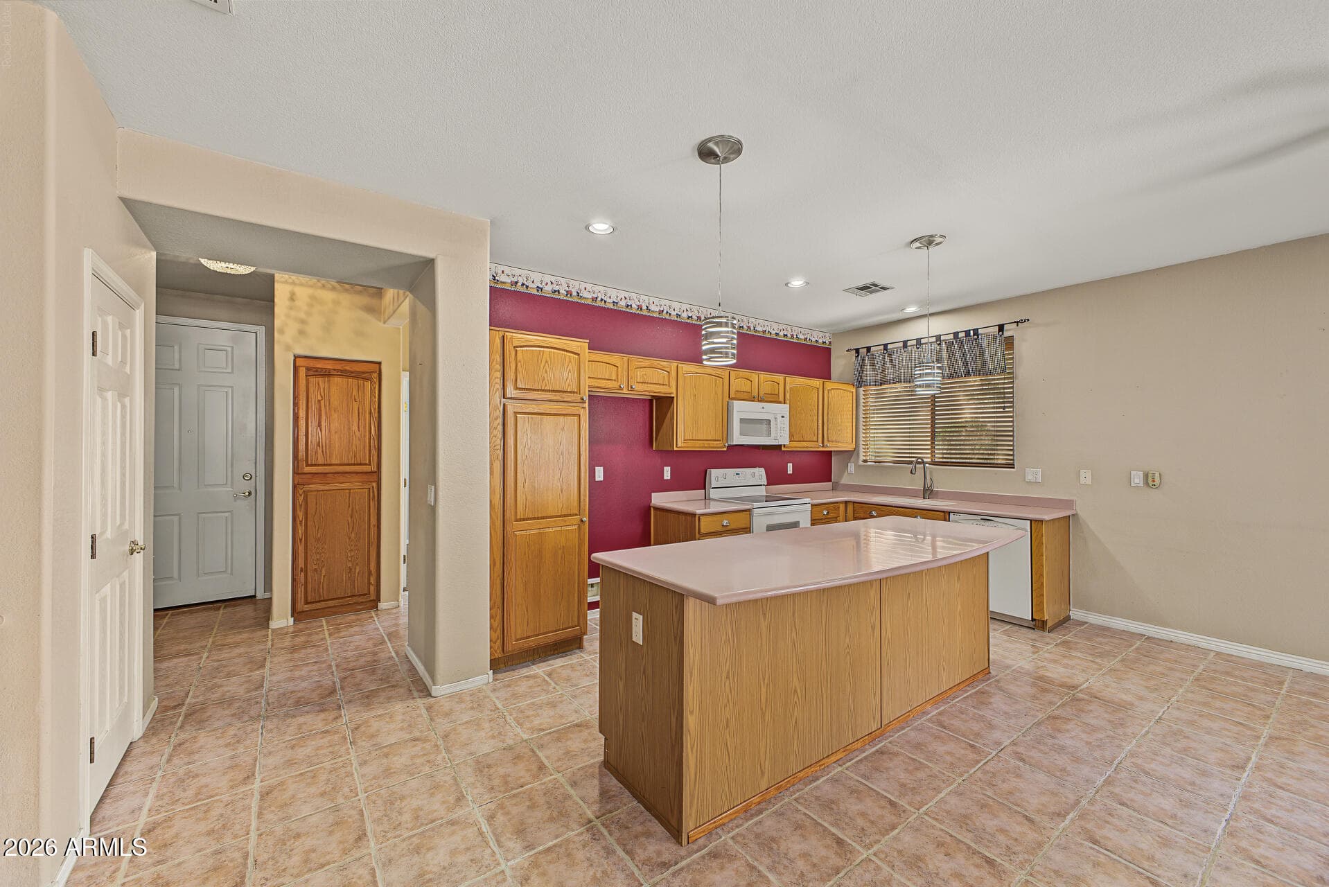 2104 S Longwood — photo 5