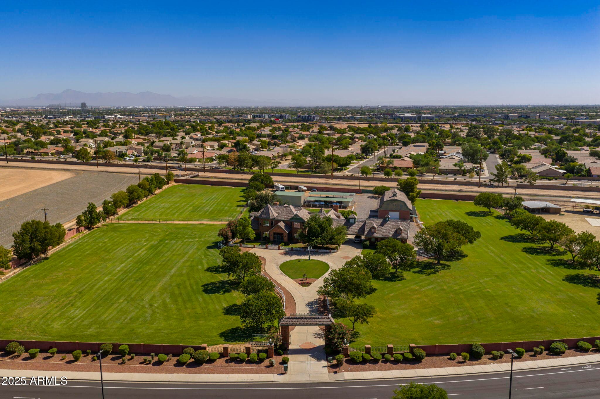 2025 S Val Vista Drive — photo 5