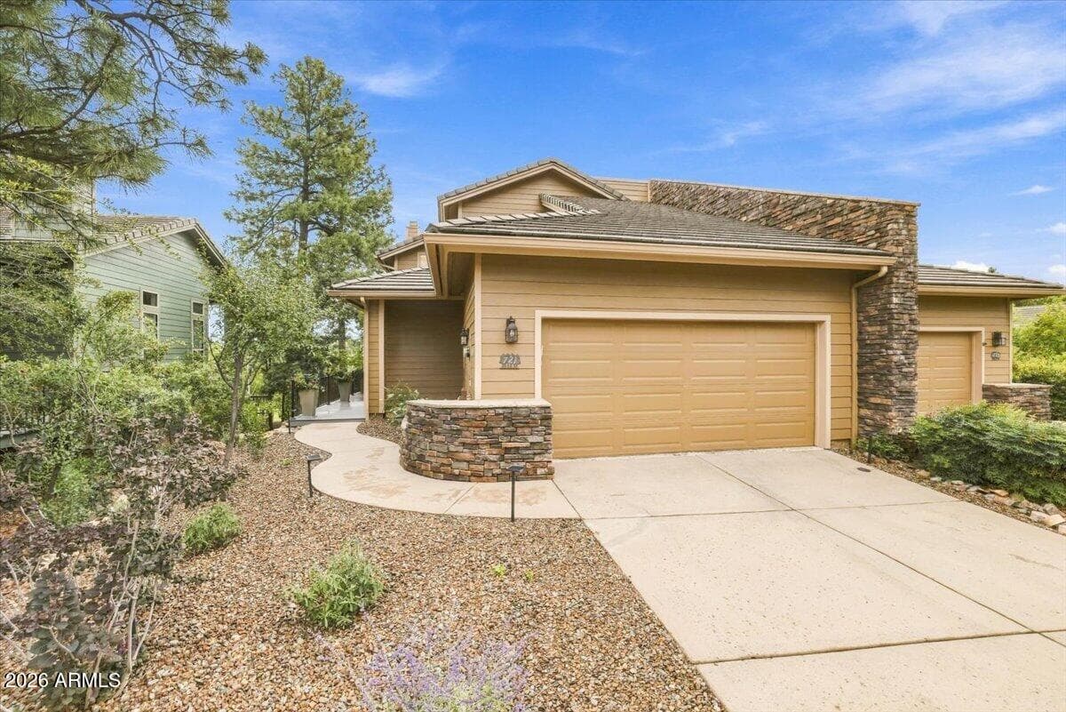 721 Crosscreek Drive — photo 2