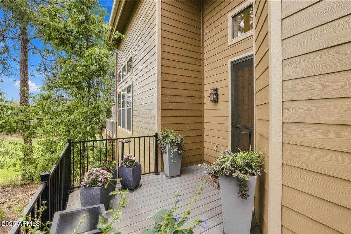 721 Crosscreek Drive — photo 3