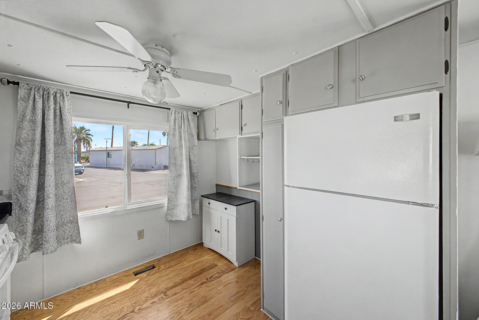 1050 E Broadway Avenue 18 — photo 7